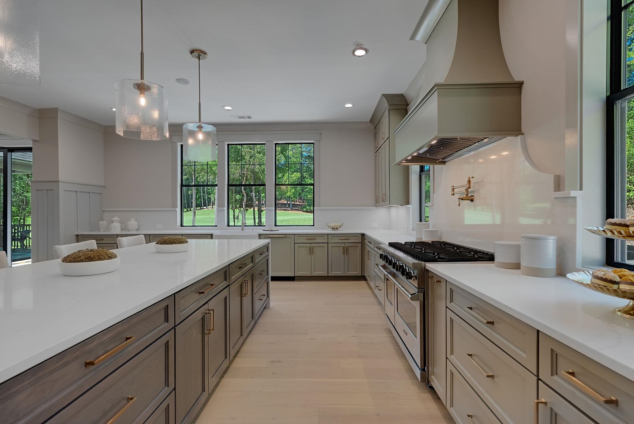 1010 MONFORT COURT image 21