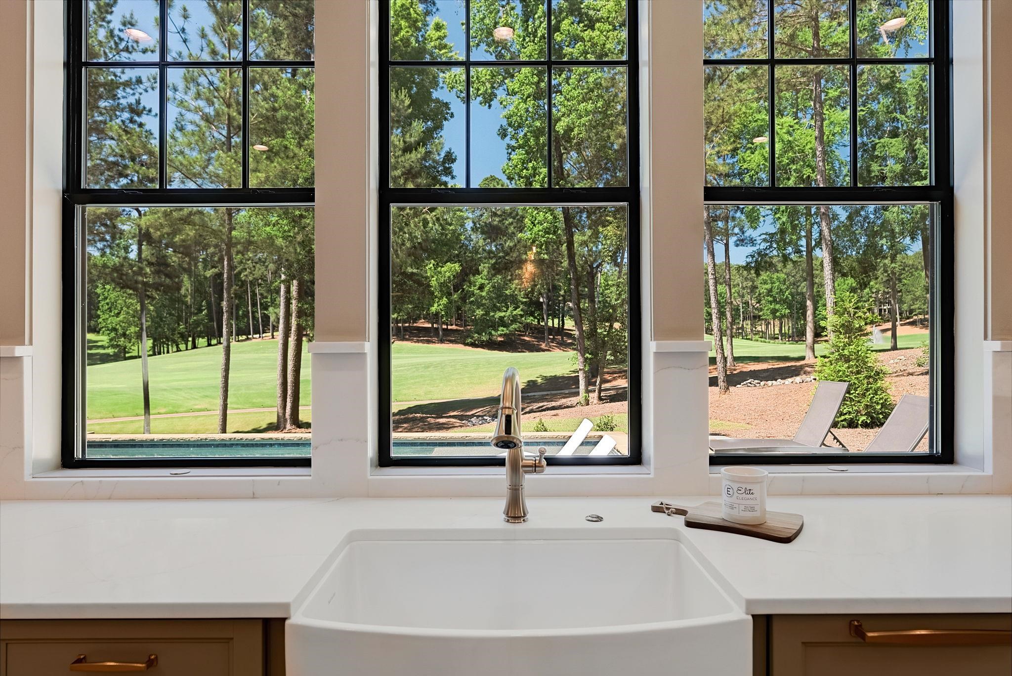 1010 MONFORT COURT image 22
