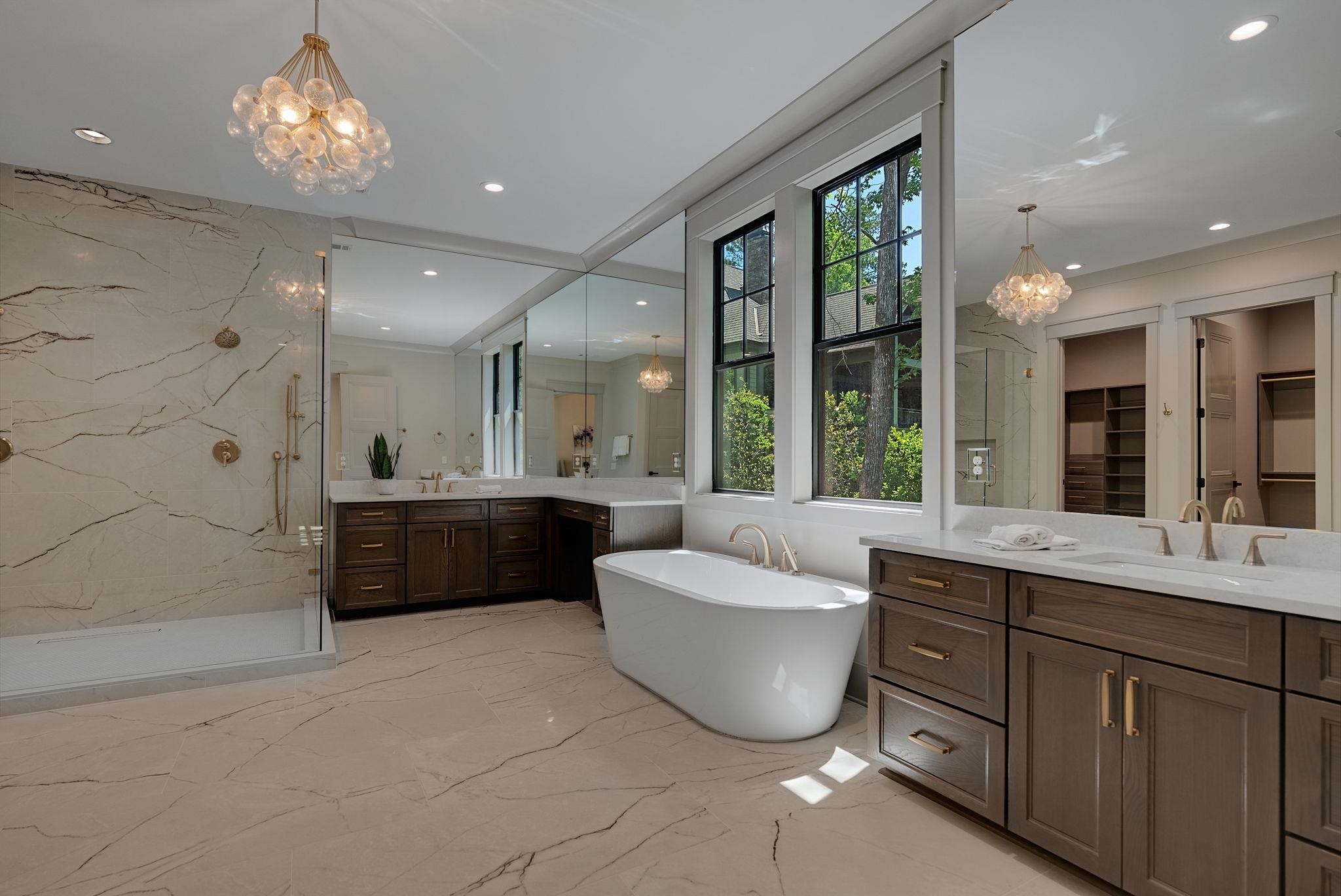1010 MONFORT COURT image 27