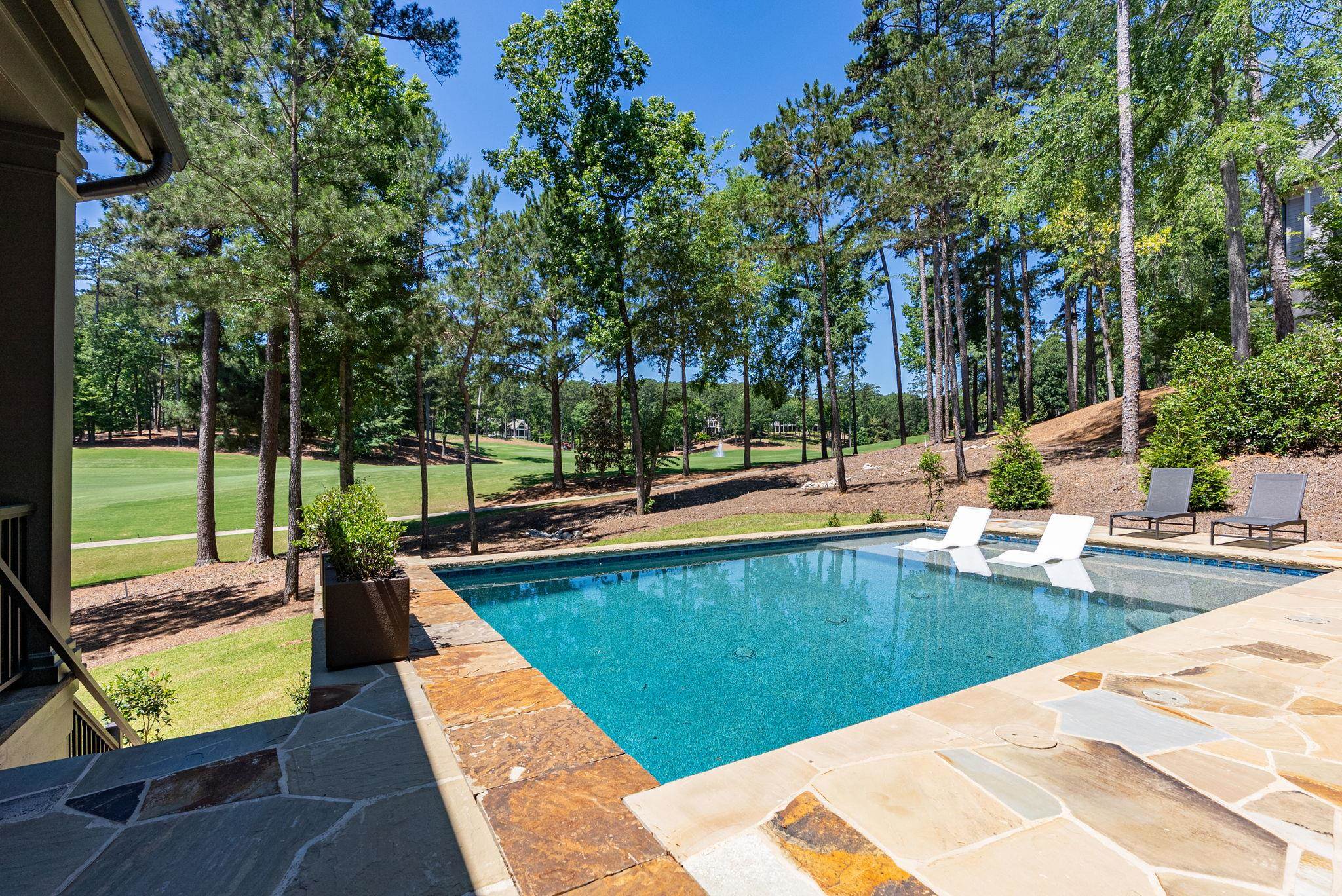 1010 MONFORT COURT image 4