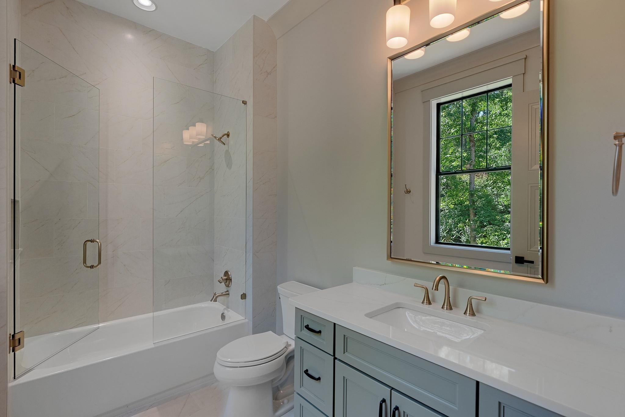 1010 MONFORT COURT image 35