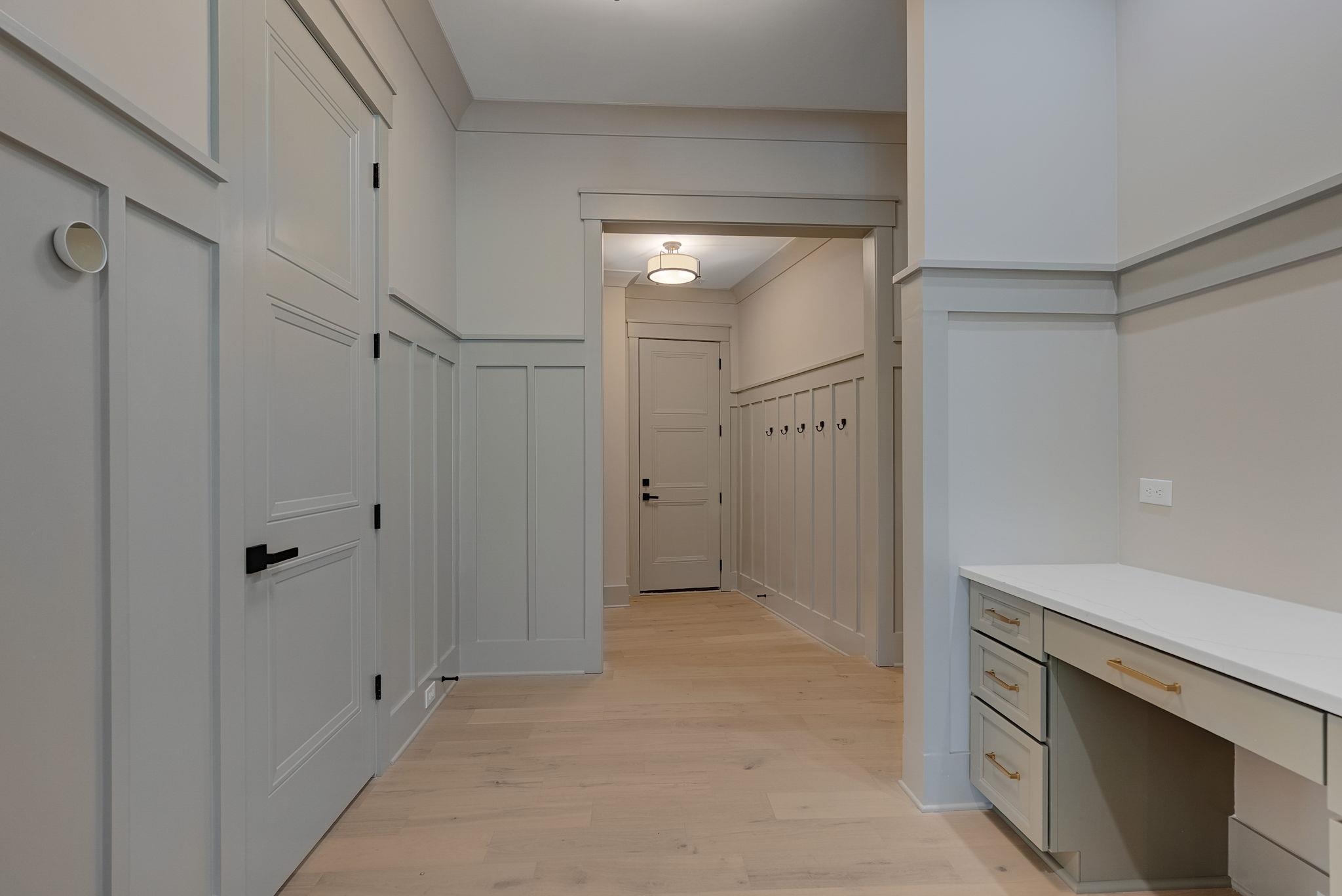 1010 MONFORT COURT image 36