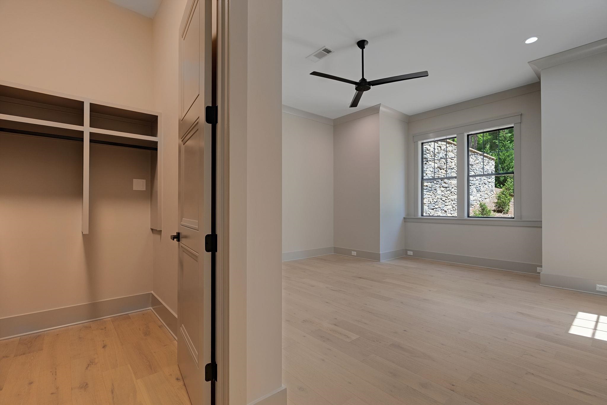 1010 MONFORT COURT image 57