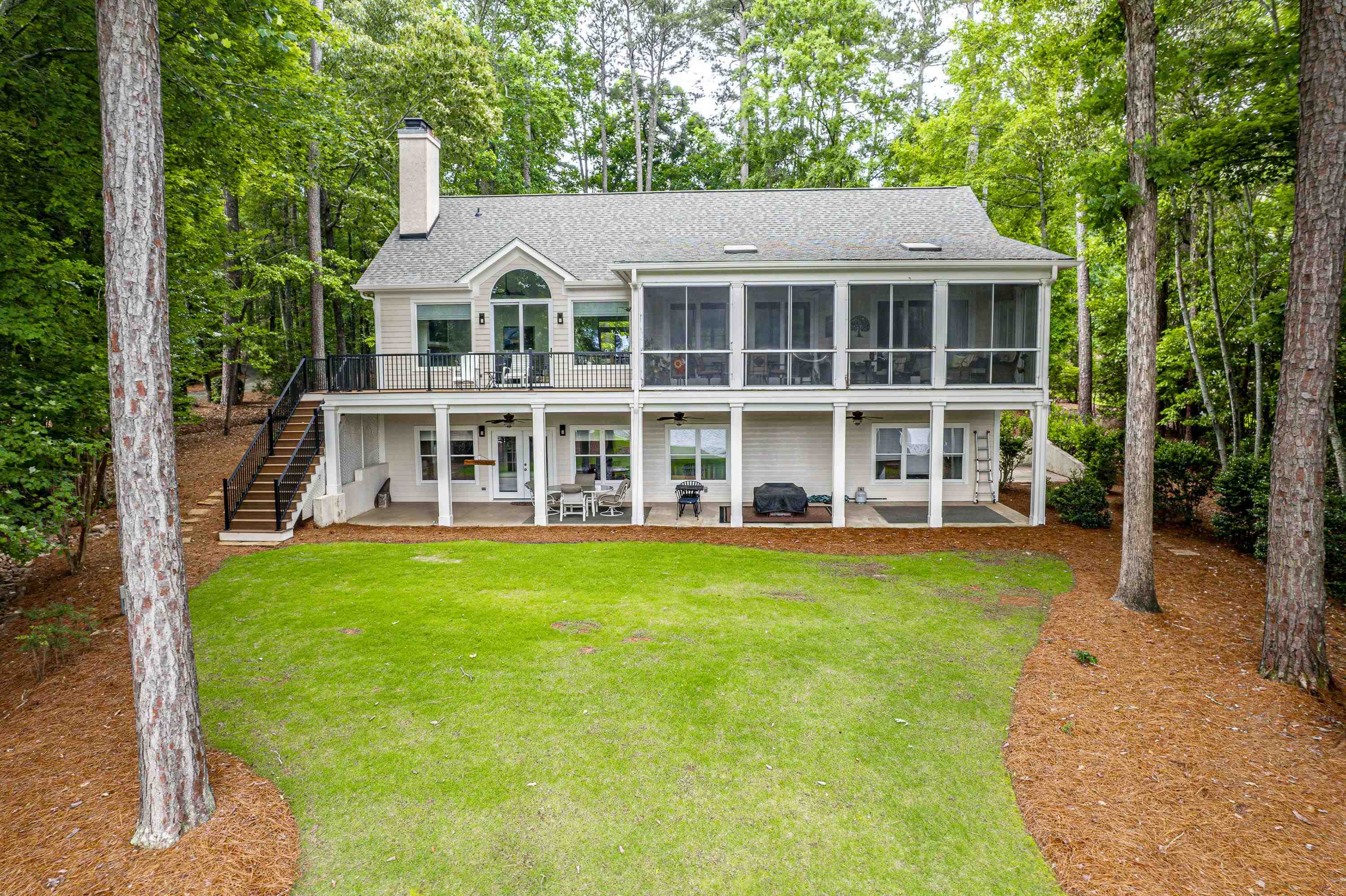 1040 STOCKS LANE image 4