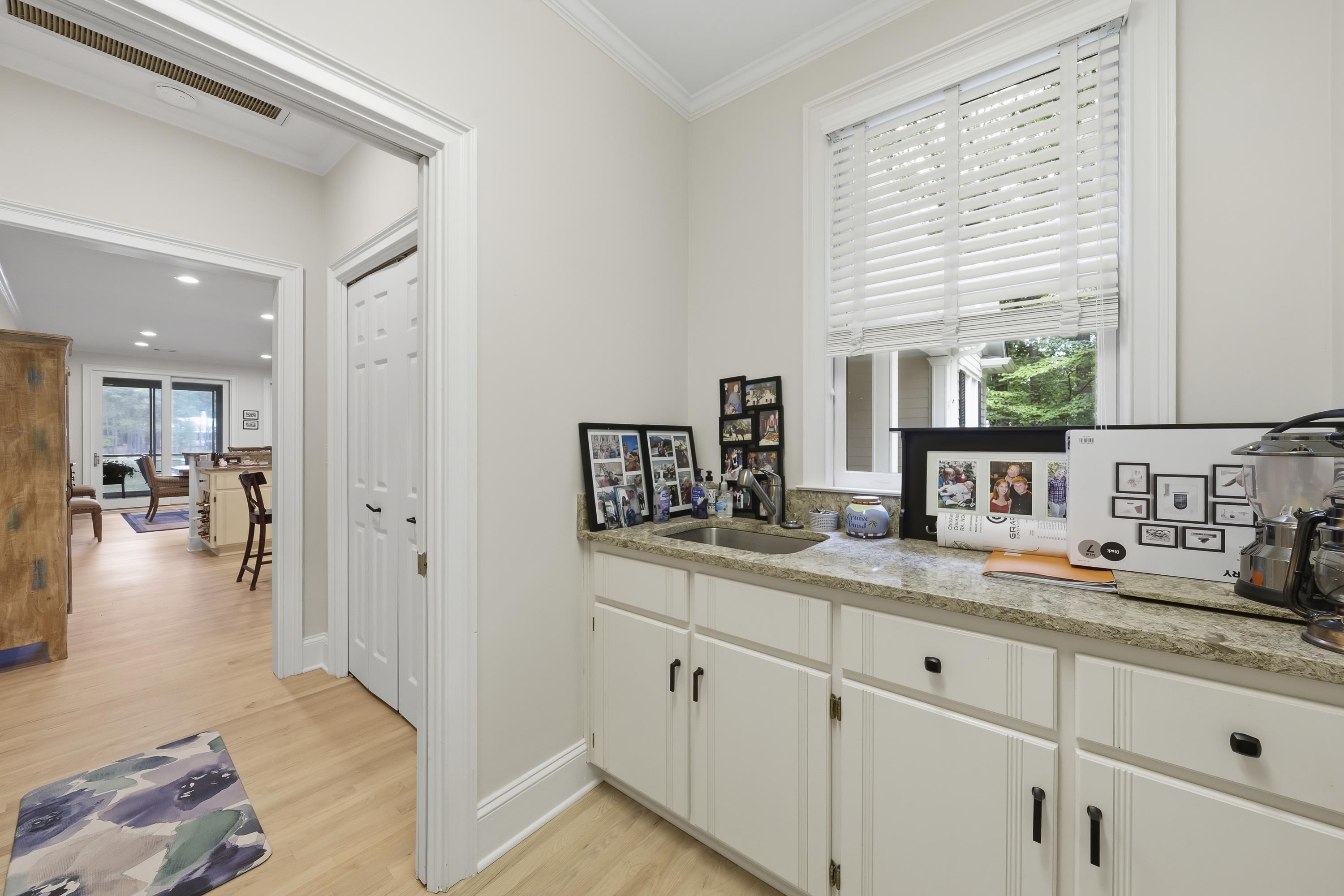 1040 STOCKS LANE image 38