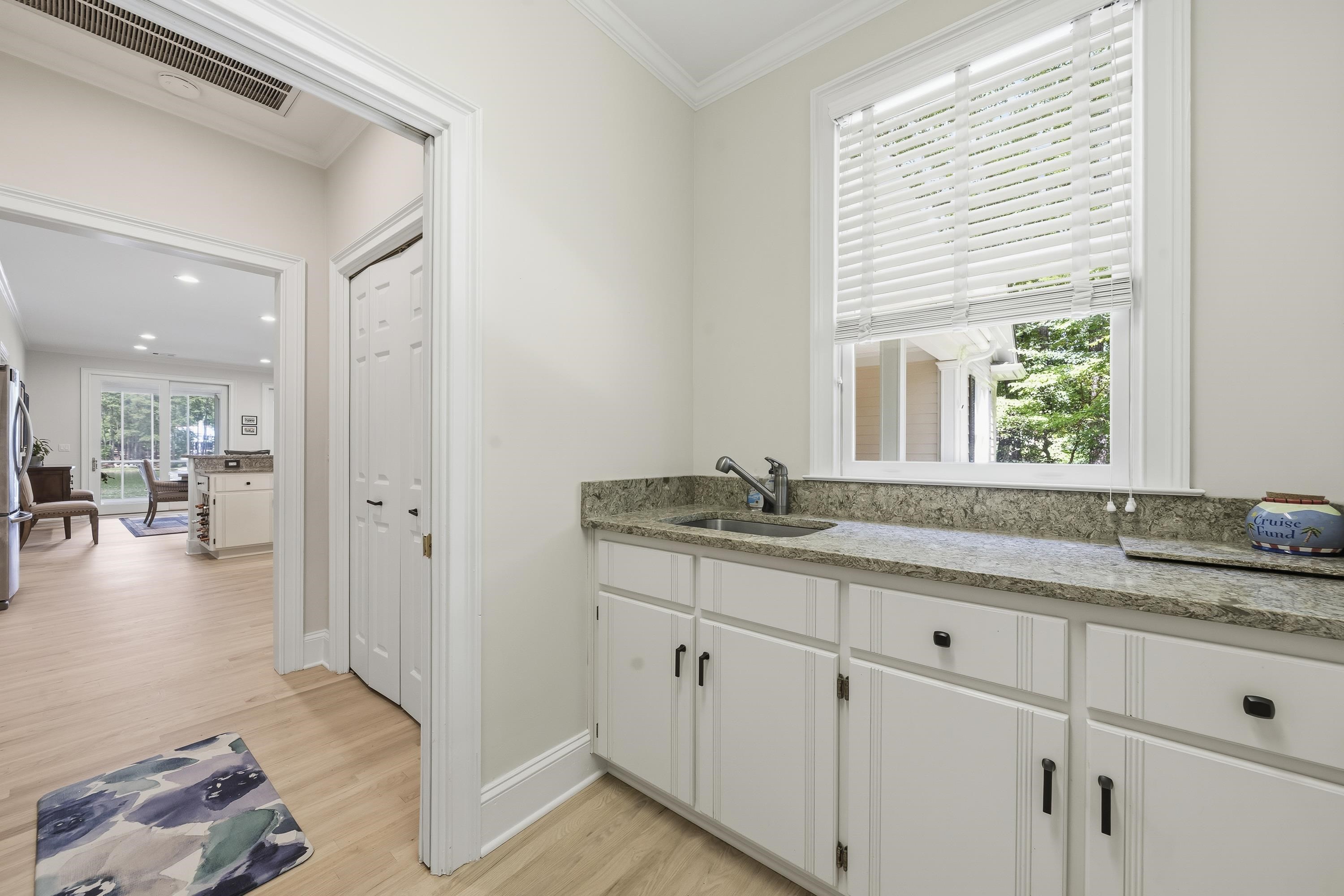 1040 STOCKS LANE image 38