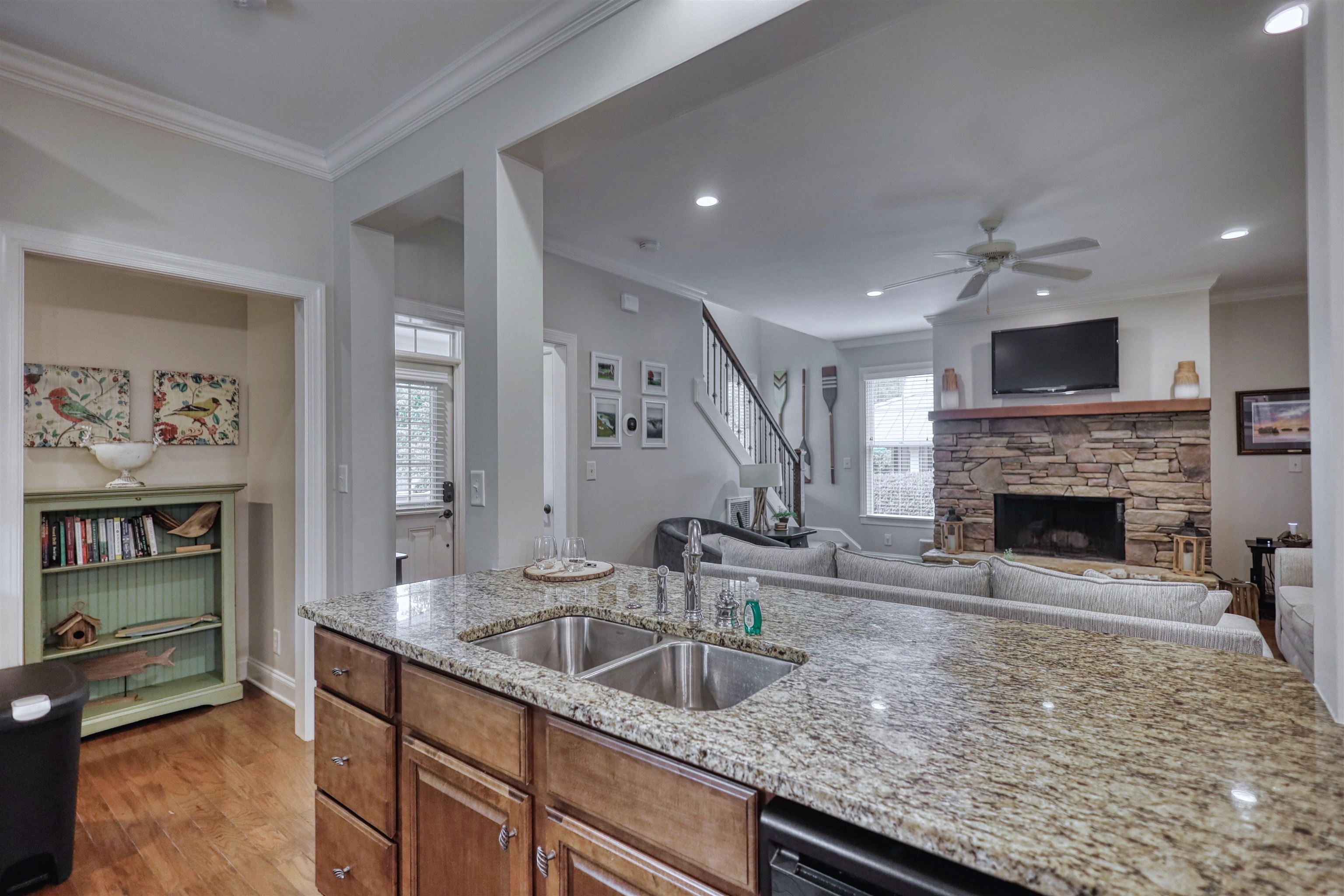 1100 STARBOARD DRIVE image 18