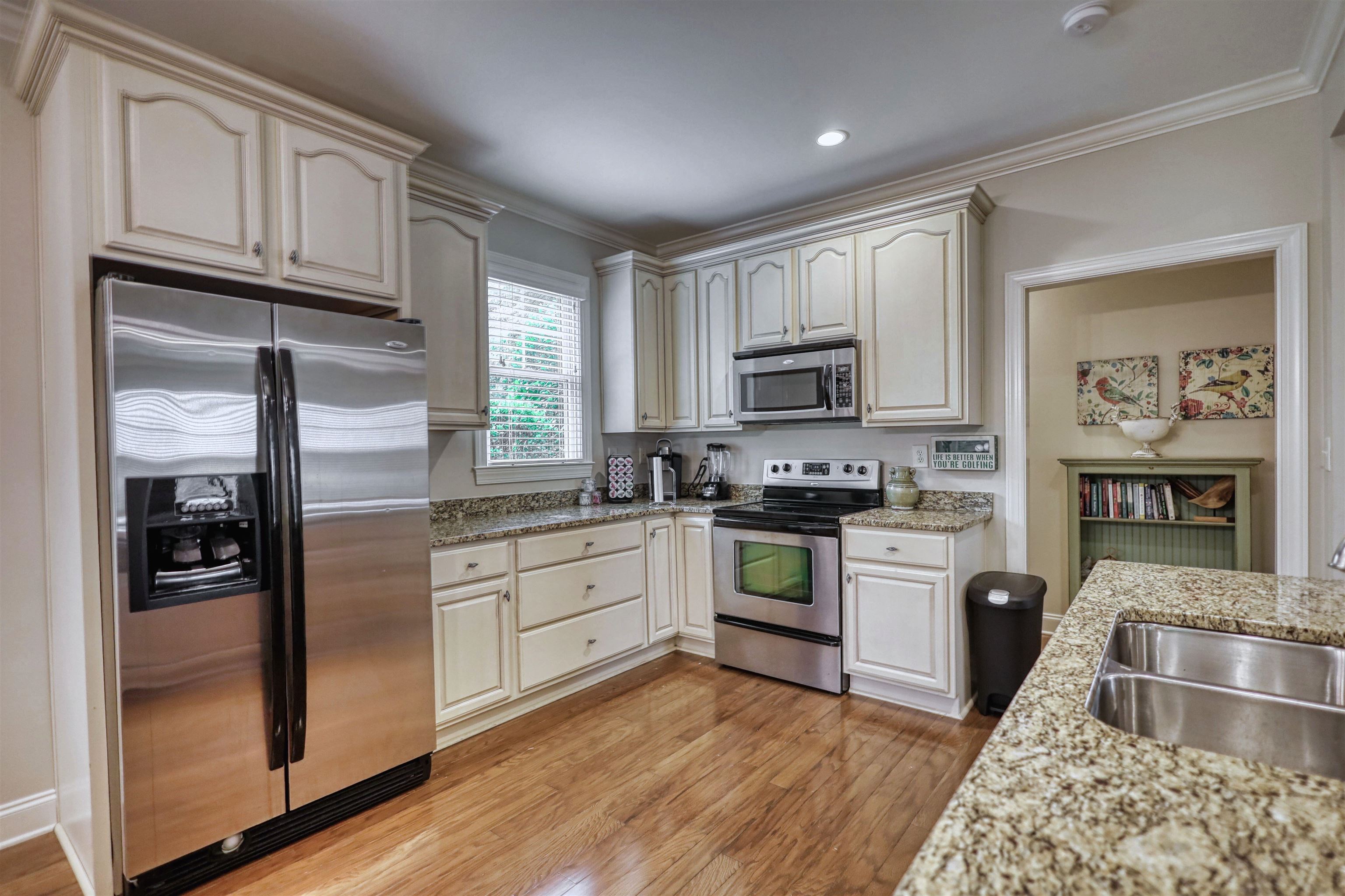 1100 STARBOARD DRIVE image 19