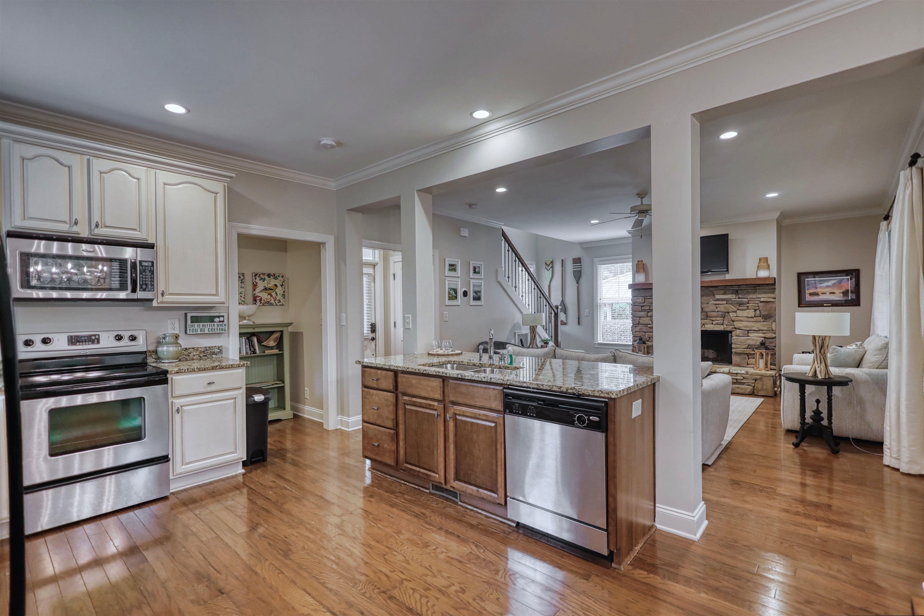 1100 STARBOARD DRIVE image 22