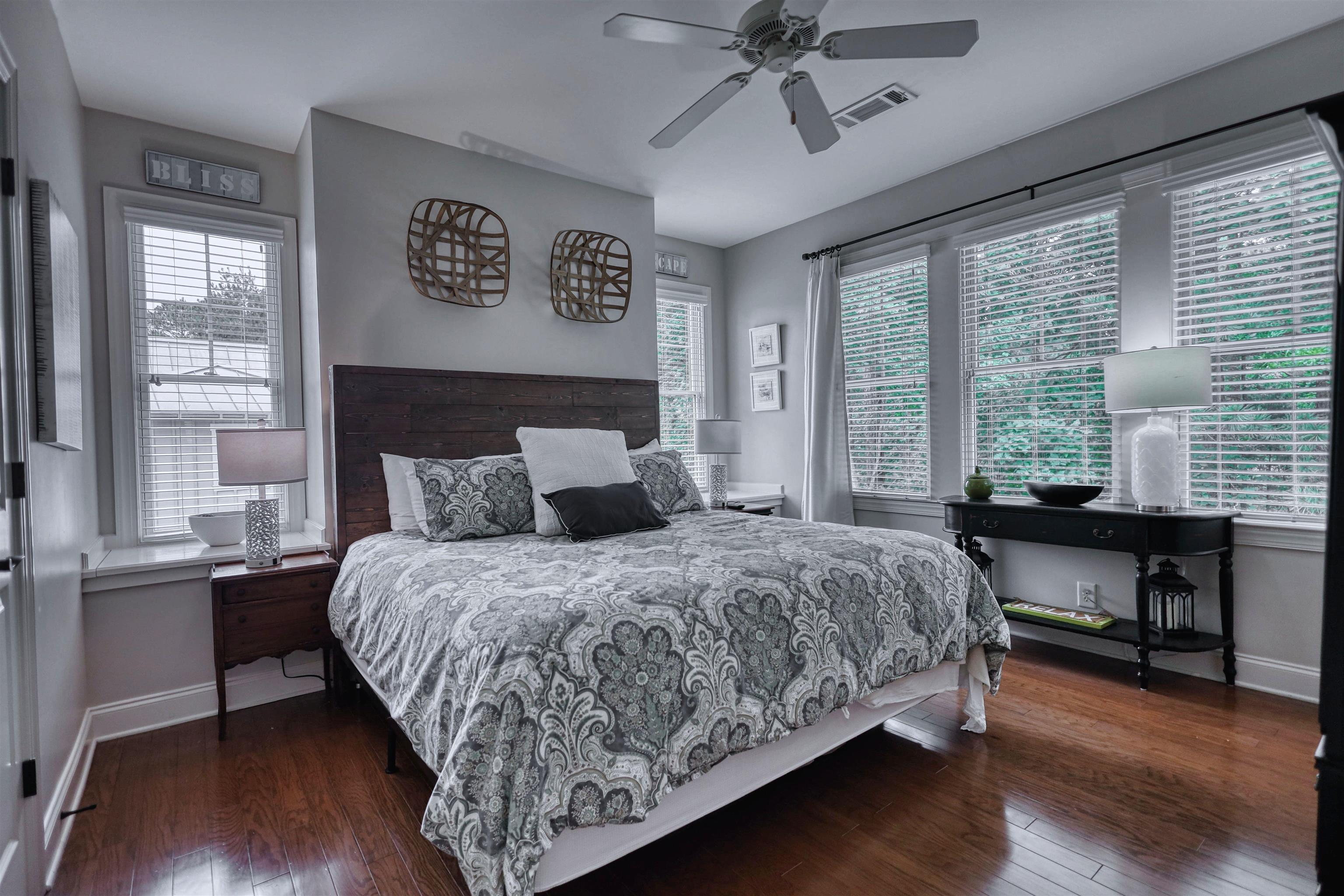 1100 STARBOARD DRIVE image 25