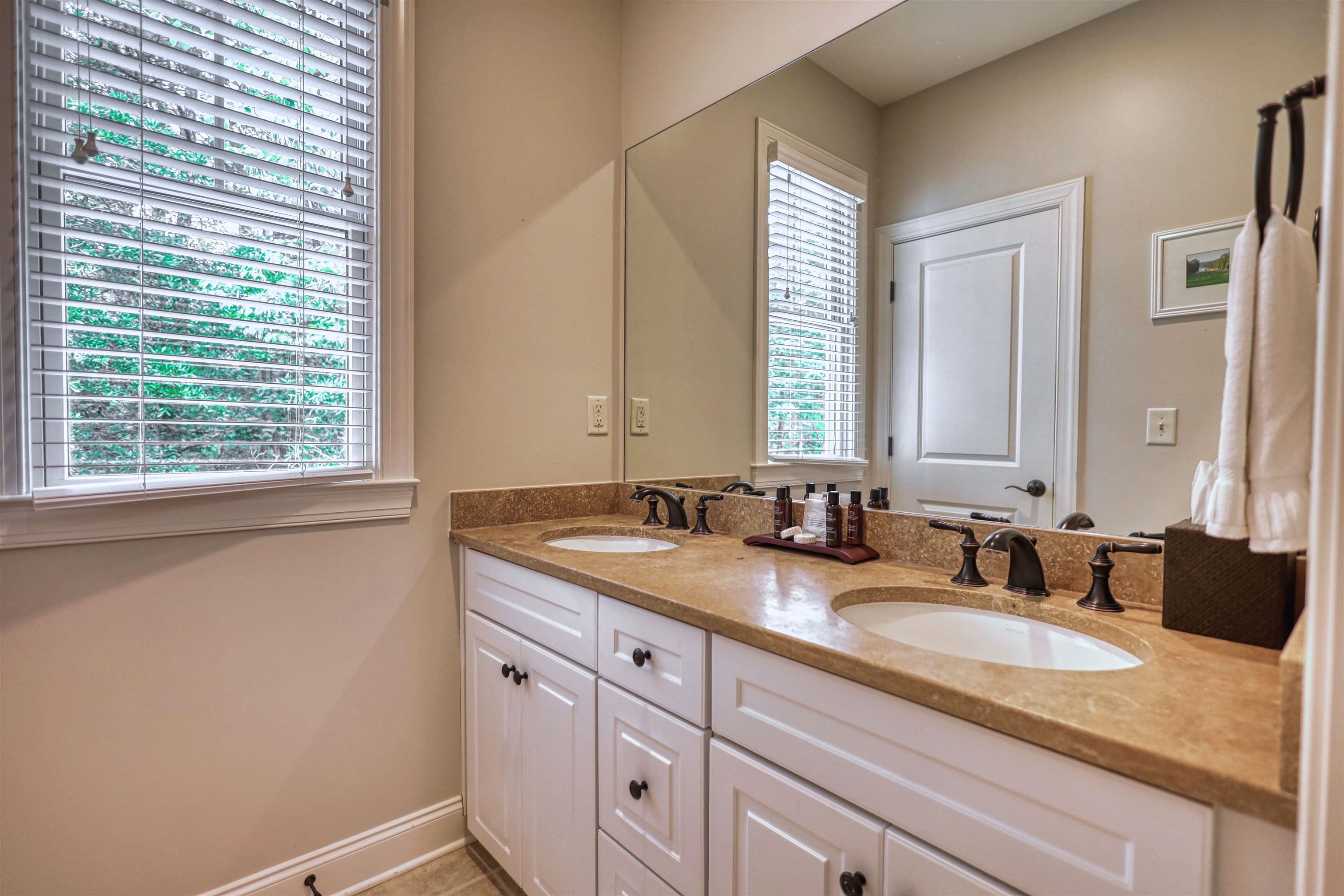 1100 STARBOARD DRIVE image 30