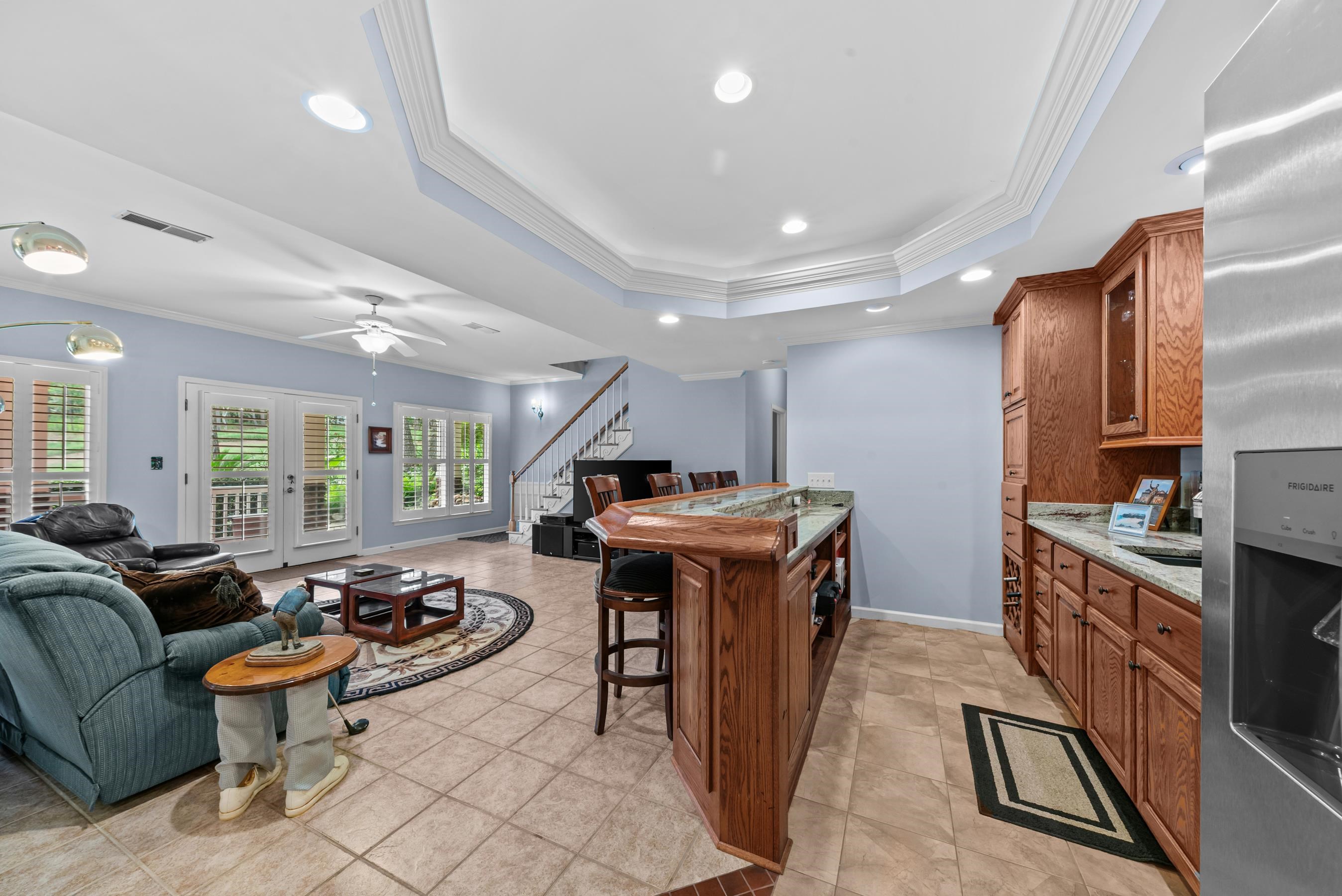 1151 SHOULDERBONE CIRCLE image 63