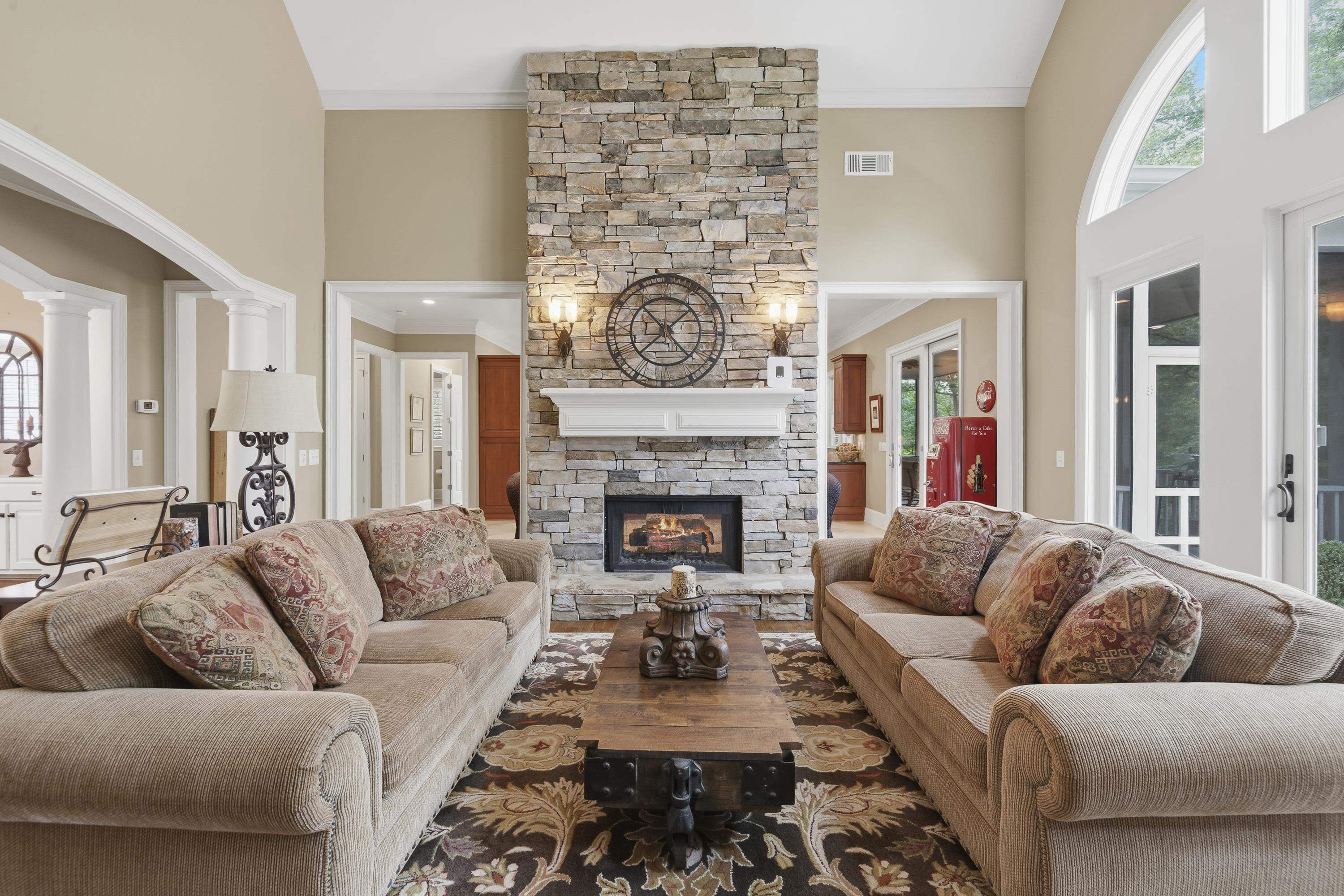 1051 CAWTHORNE LANE image 21