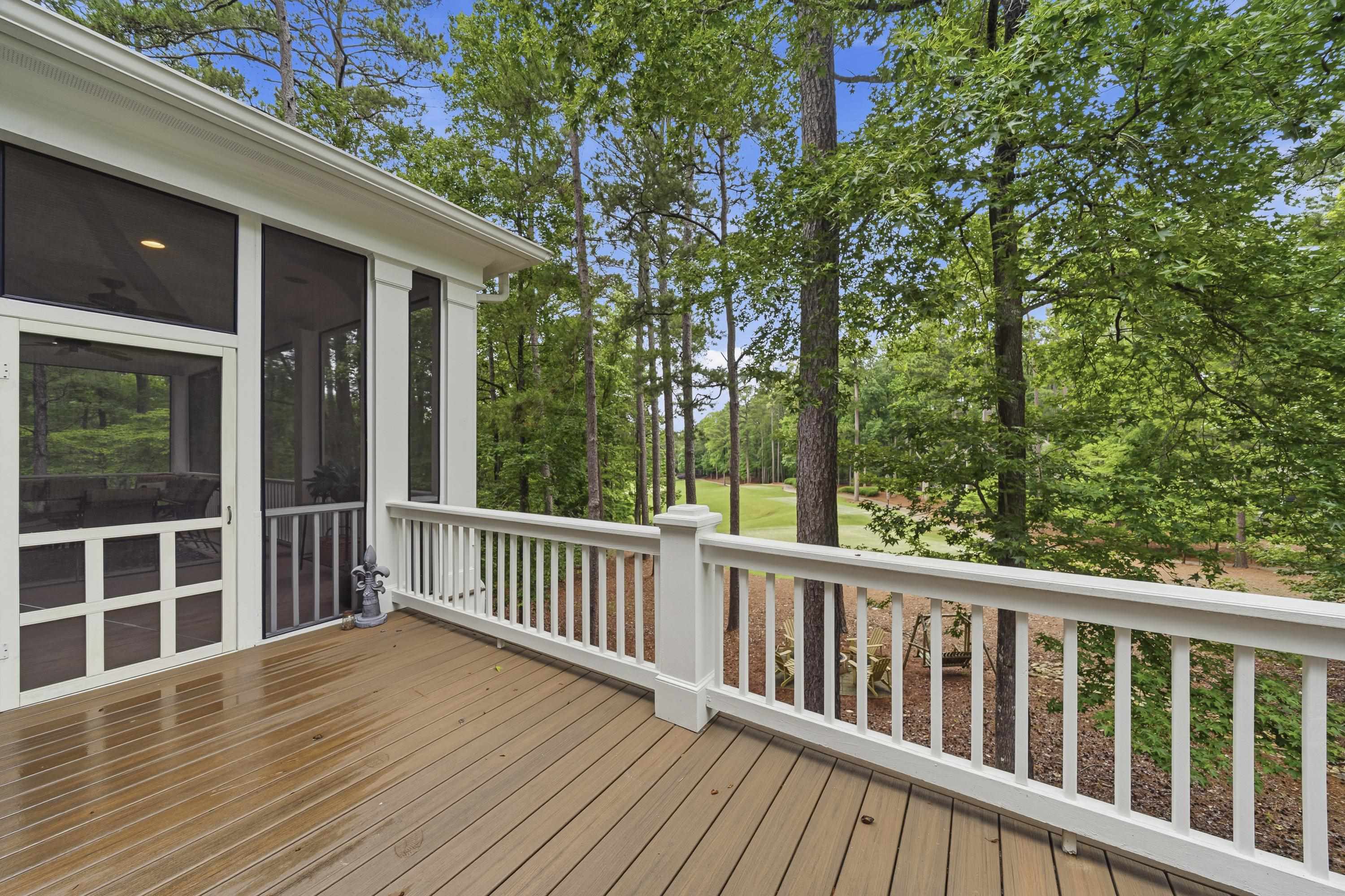 1051 CAWTHORNE LANE image 39