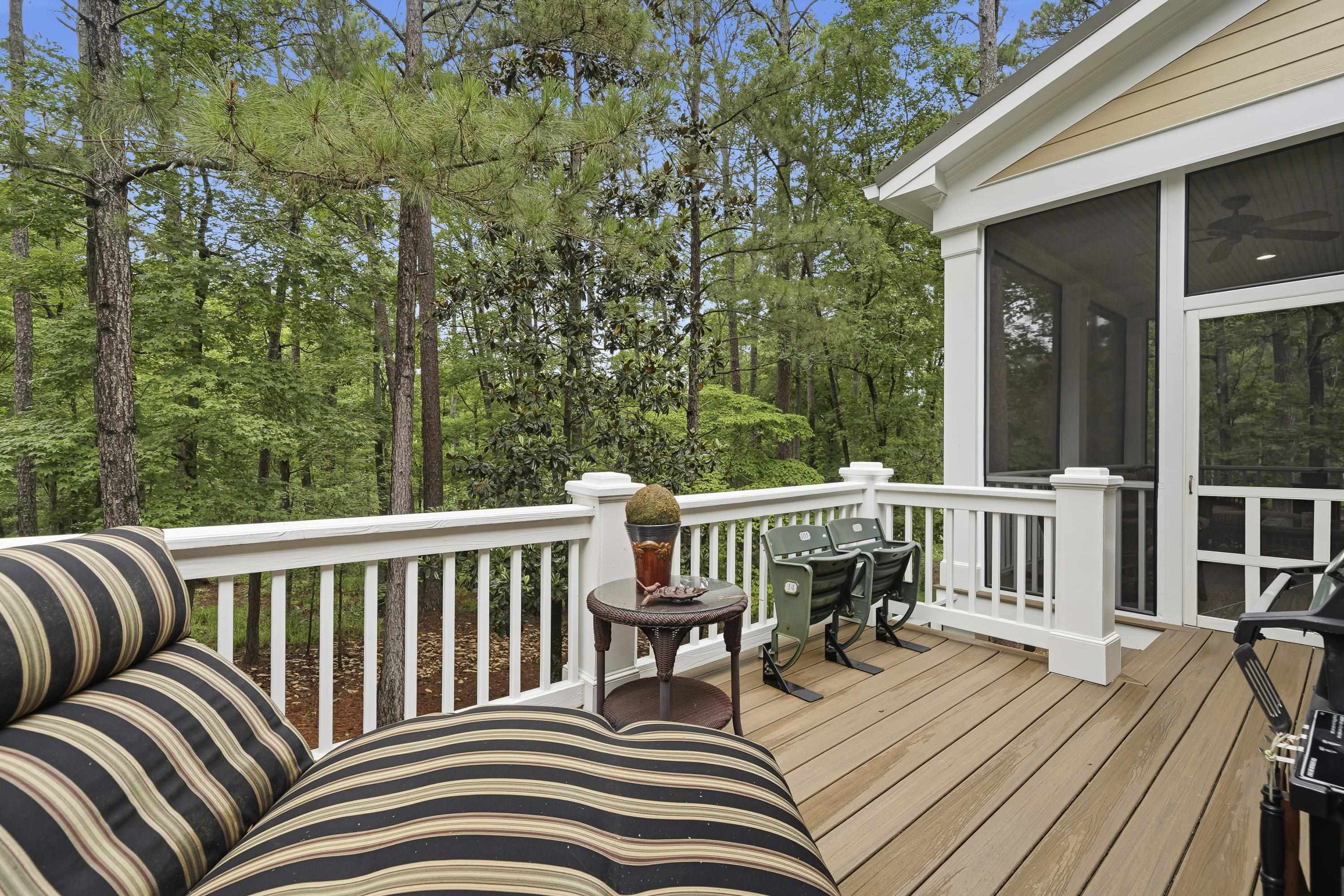 1051 CAWTHORNE LANE image 40