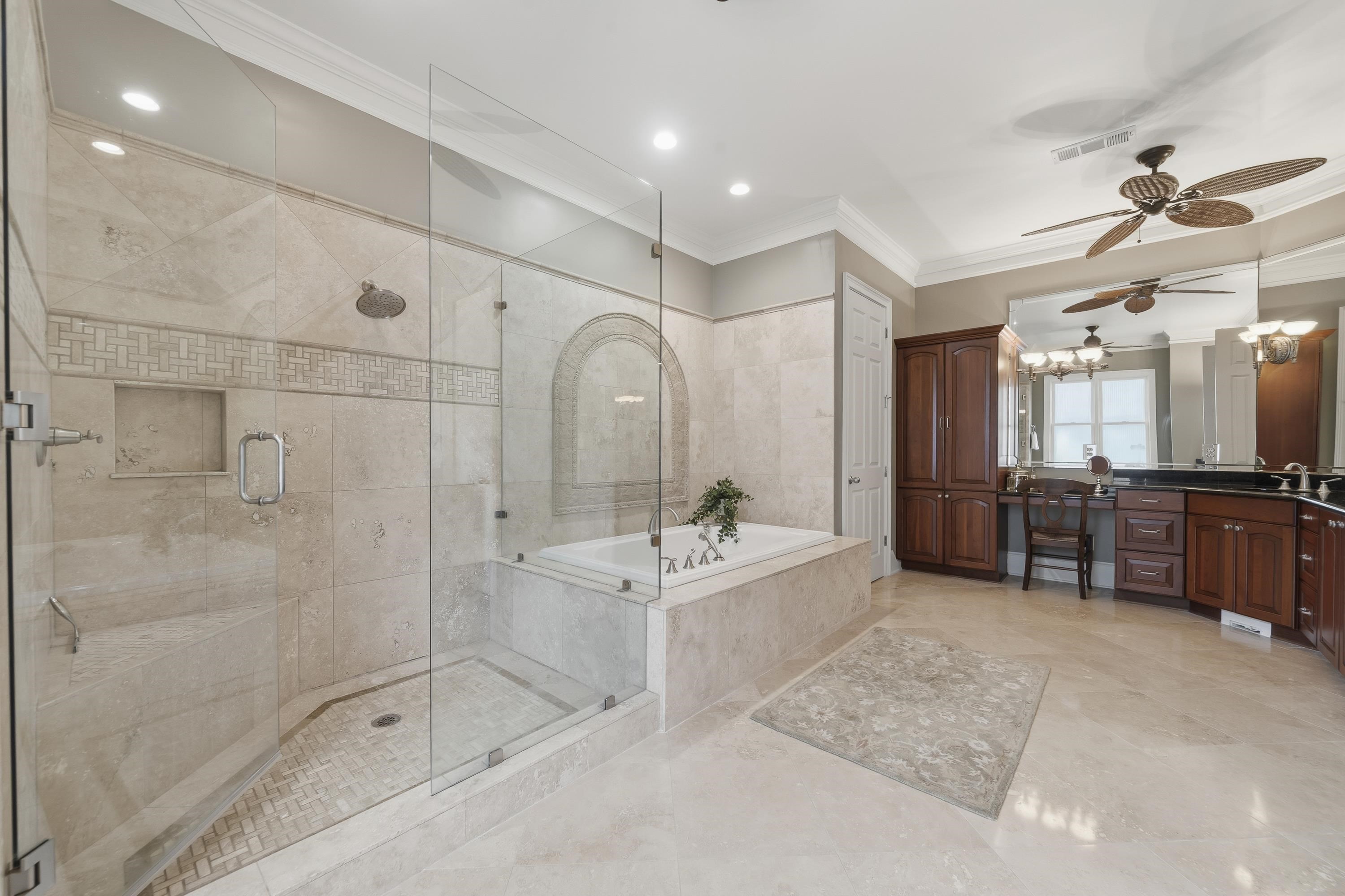 1051 CAWTHORNE LANE image 49