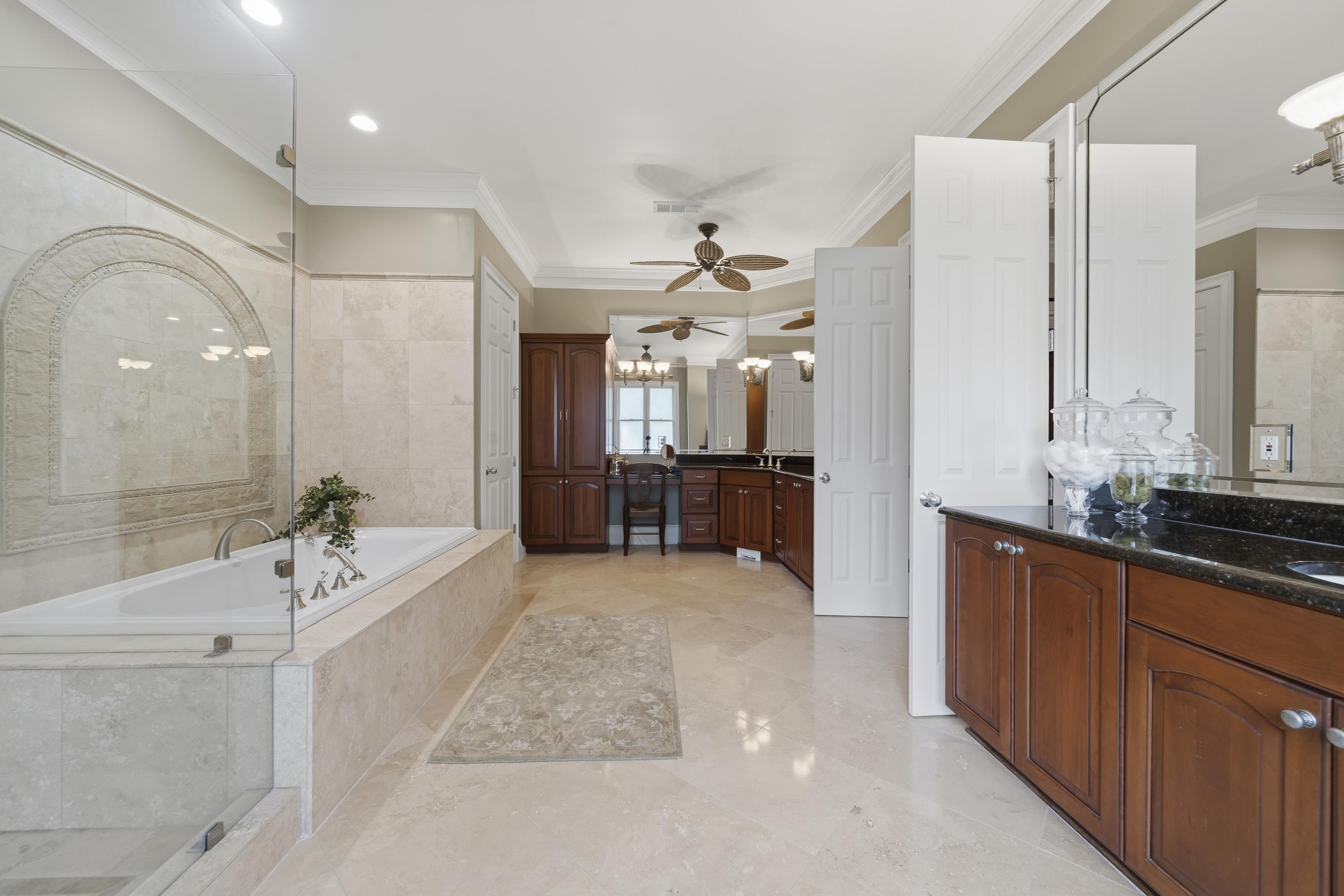1051 CAWTHORNE LANE image 50