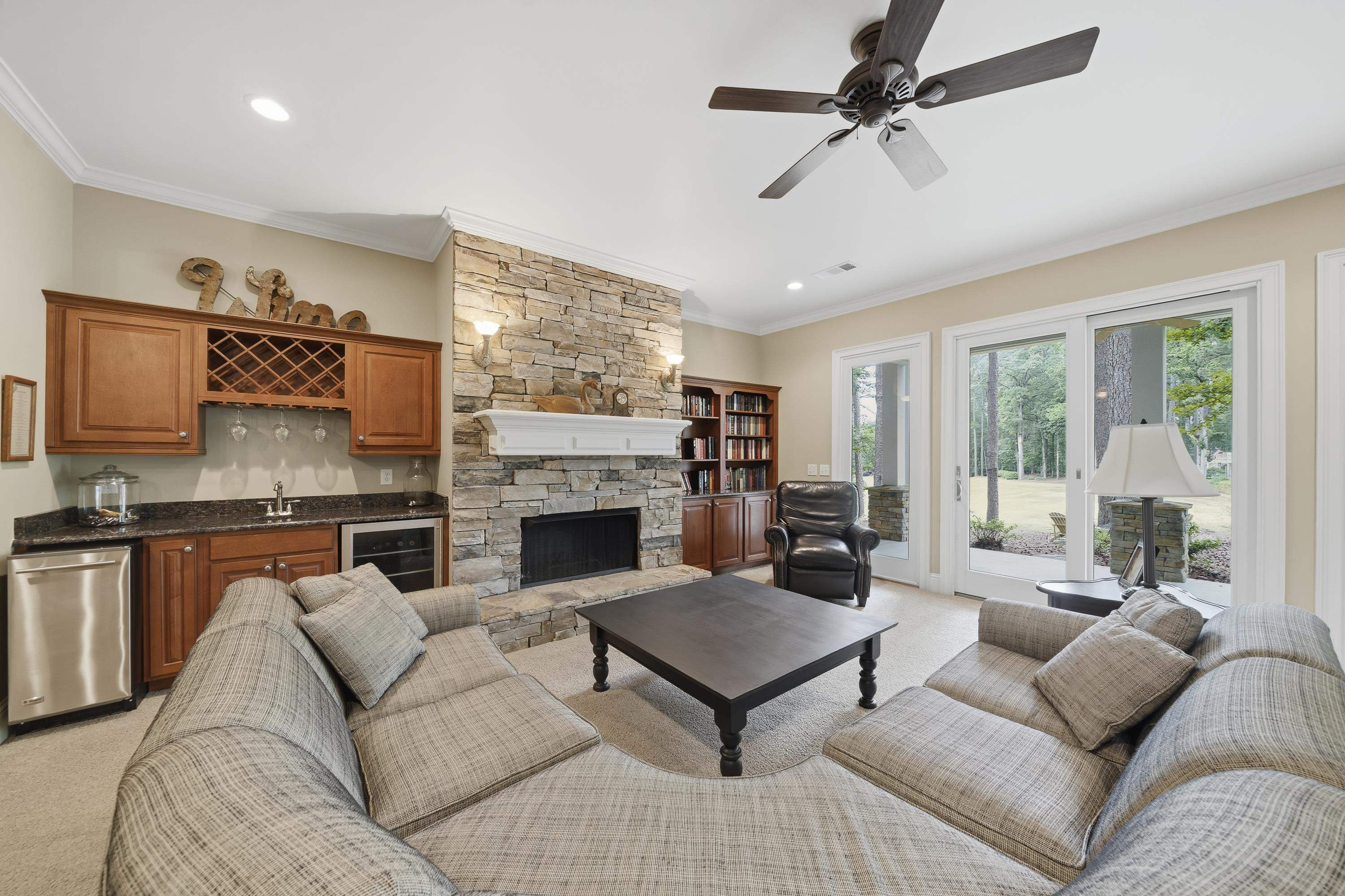 1051 CAWTHORNE LANE image 56