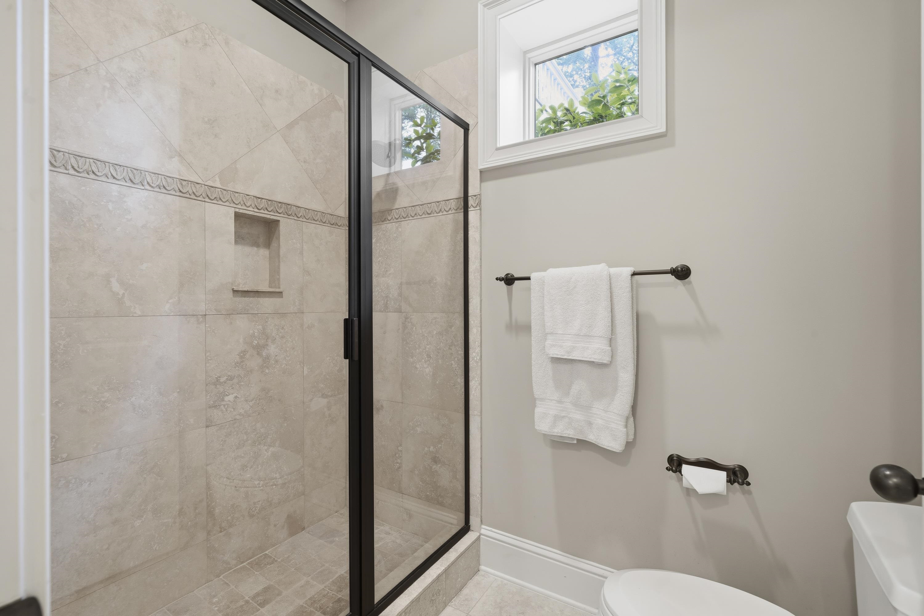 1051 CAWTHORNE LANE image 63