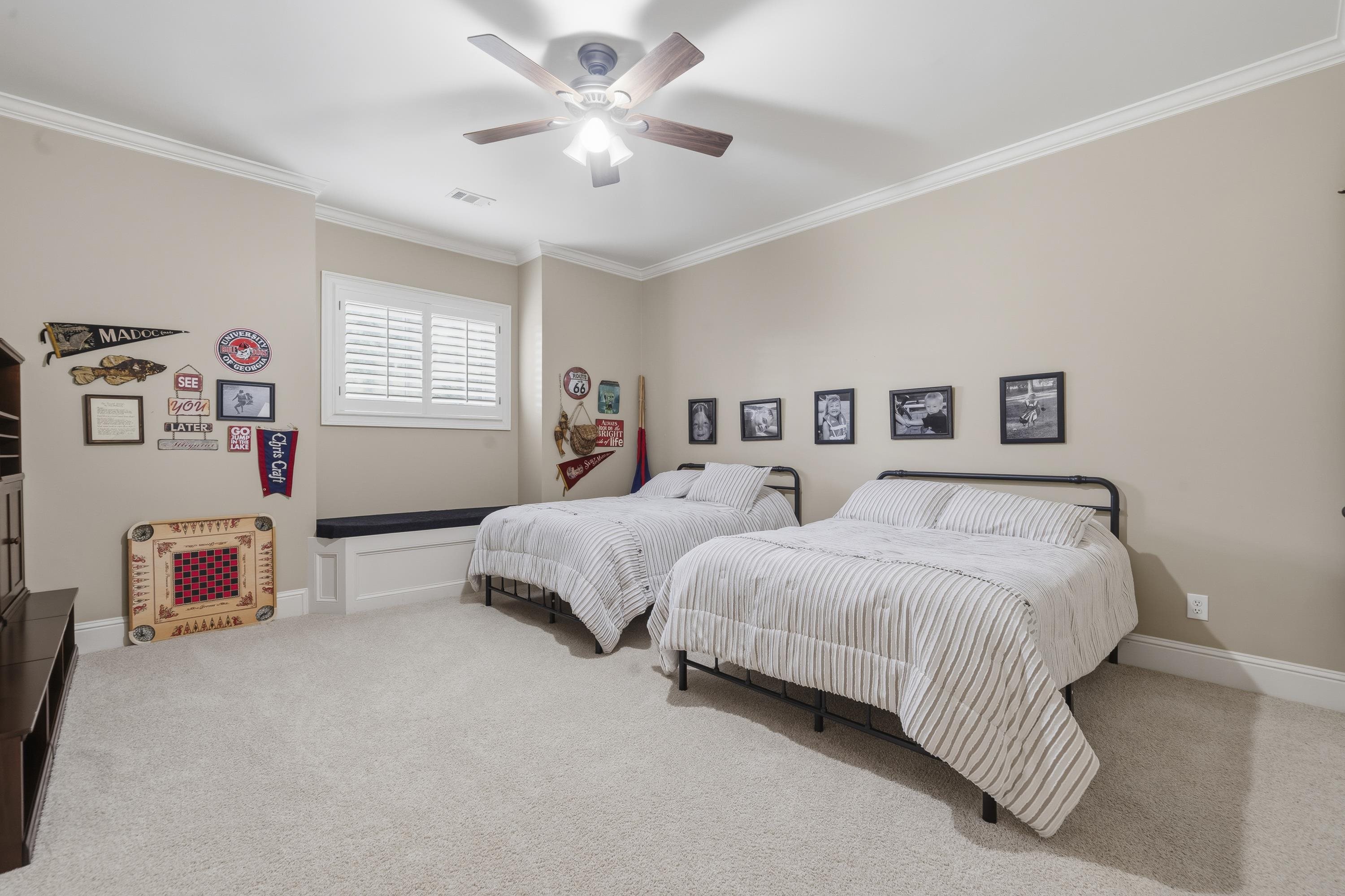 1051 CAWTHORNE LANE image 64