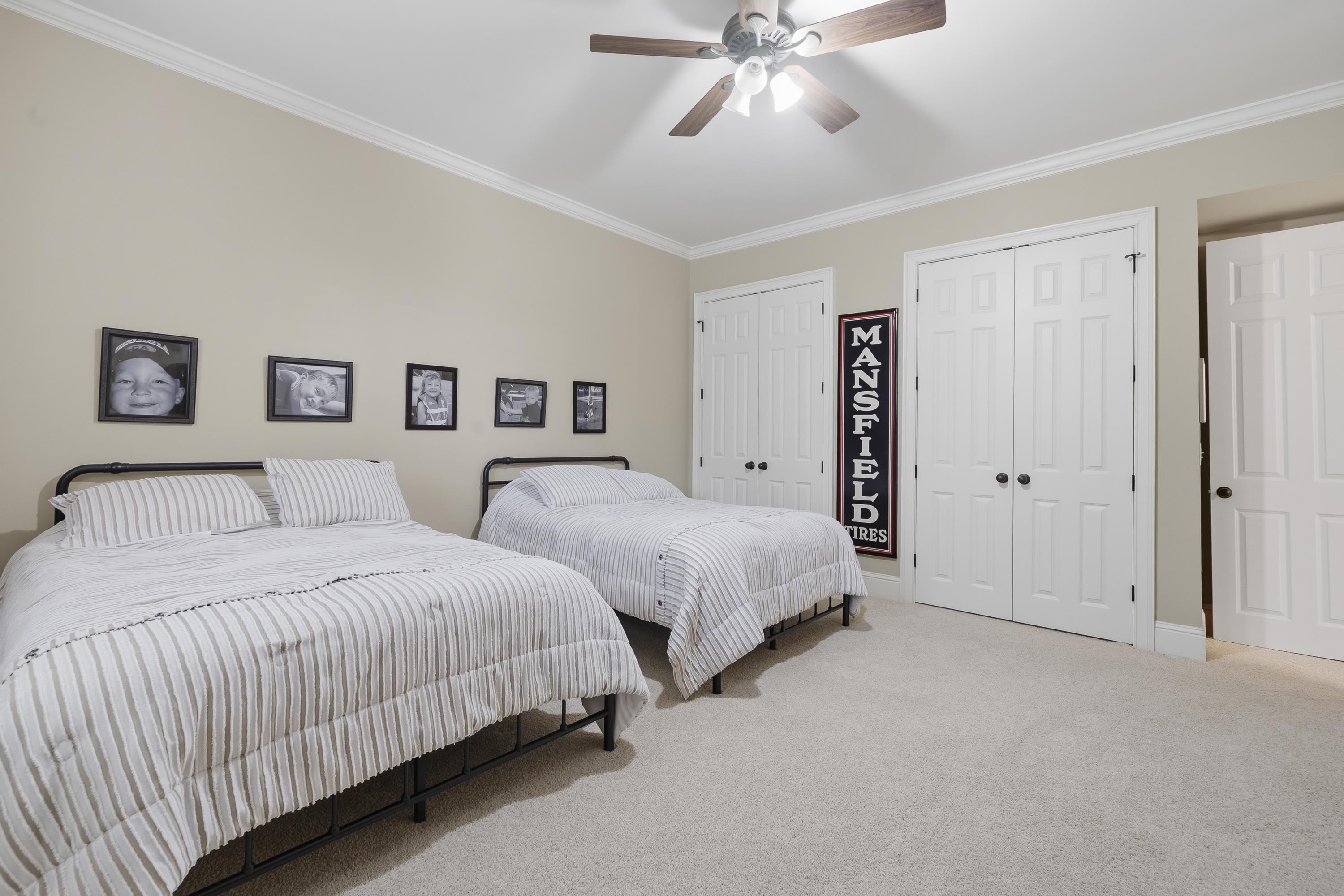 1051 CAWTHORNE LANE image 65