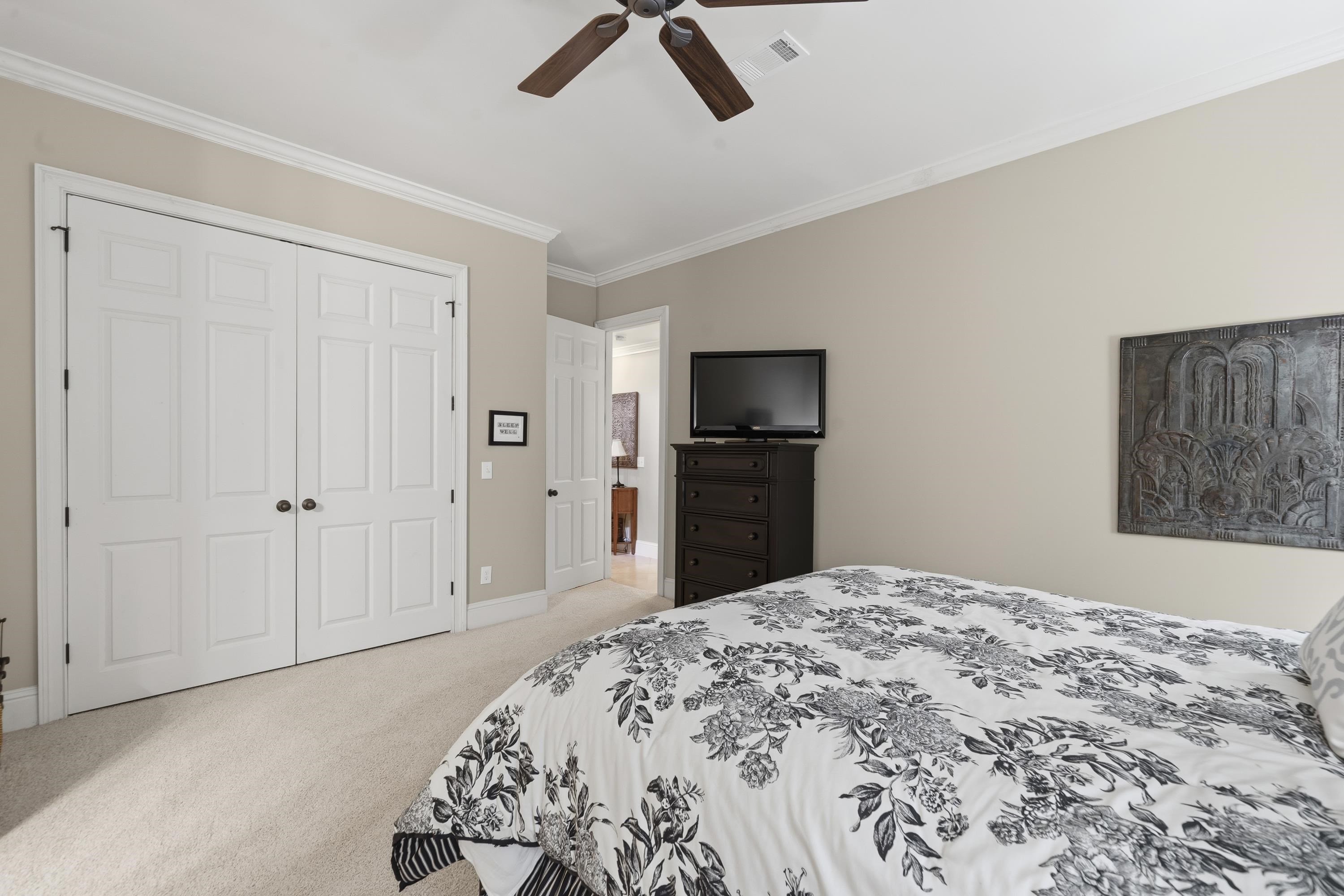 1051 CAWTHORNE LANE image 68