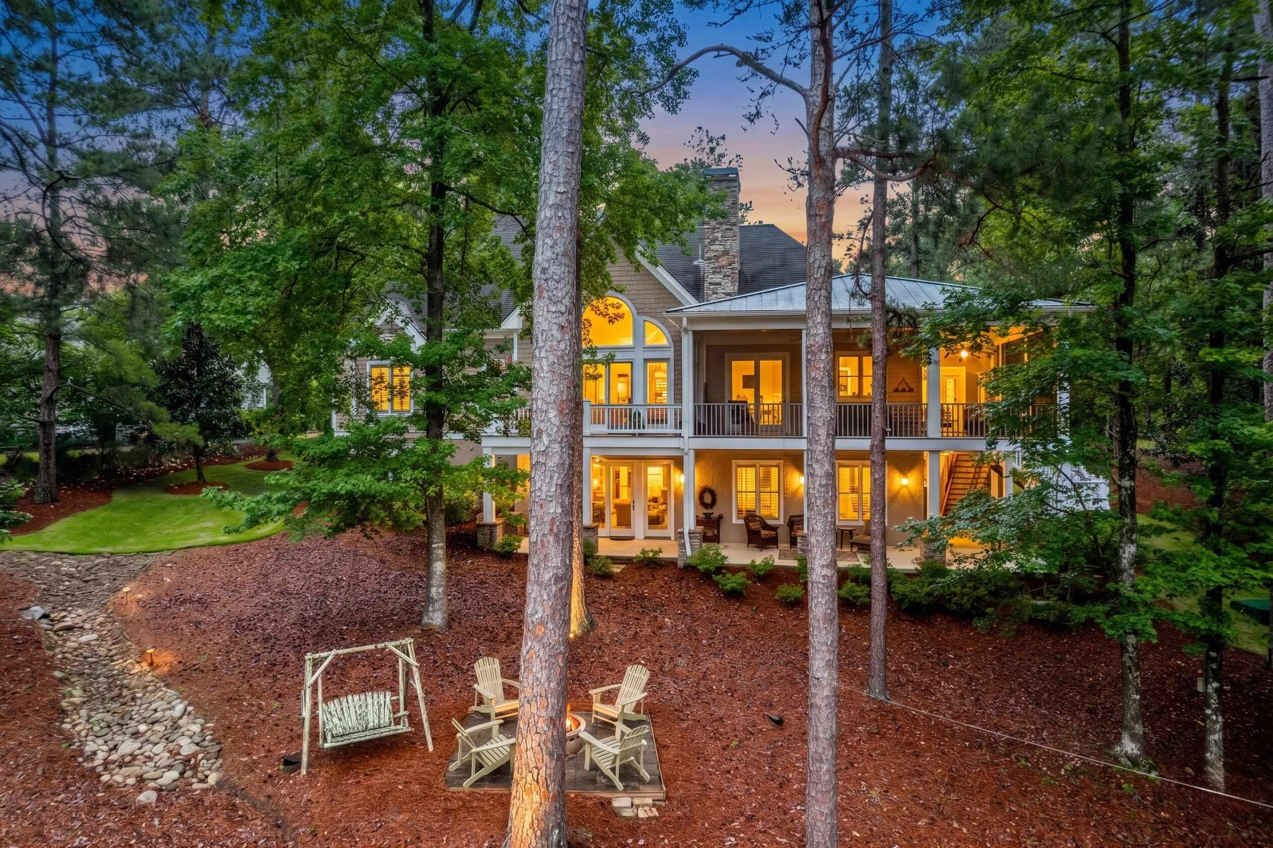 1051 CAWTHORNE LANE image 8