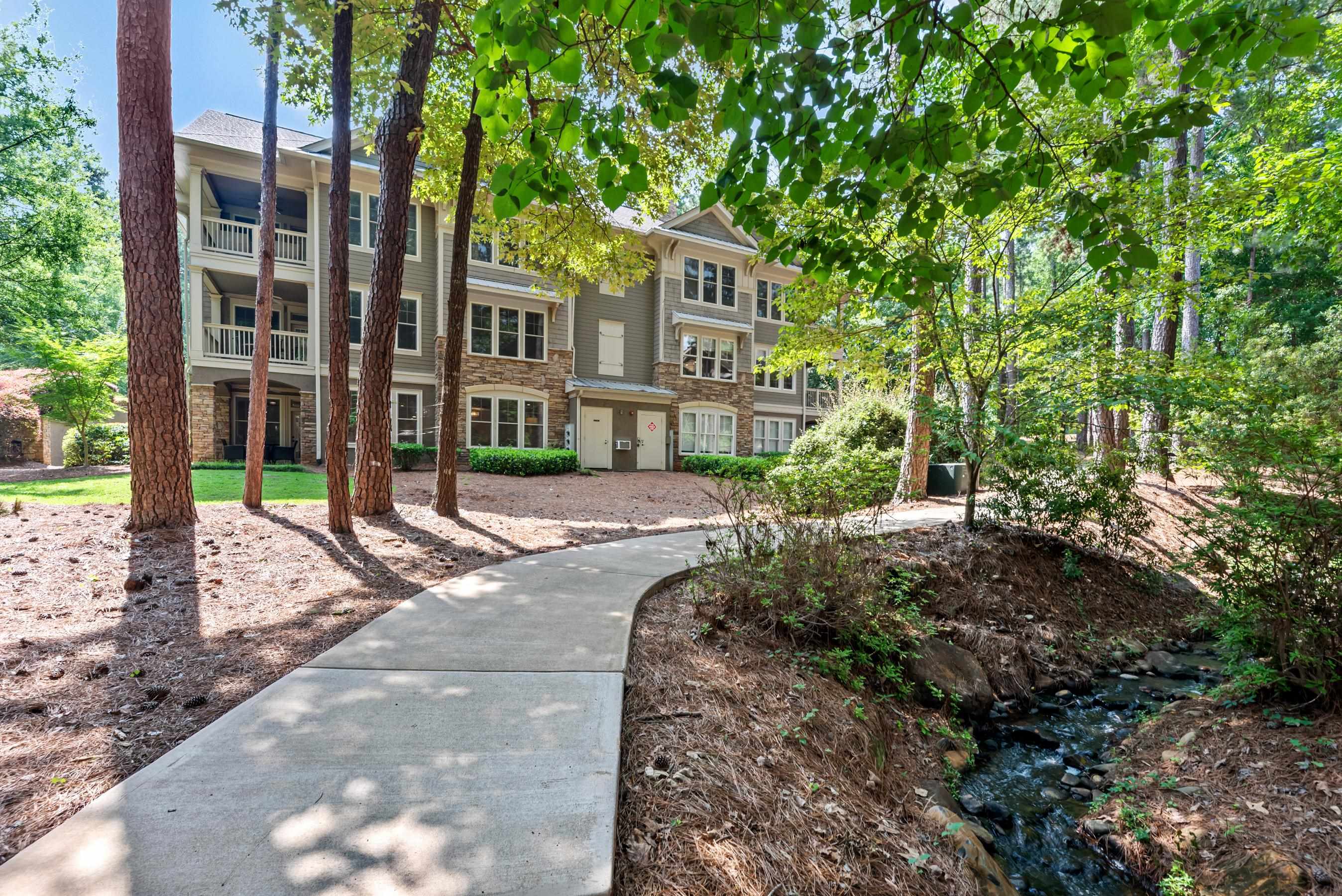 1010B PORTAGE TRAIL image 3
