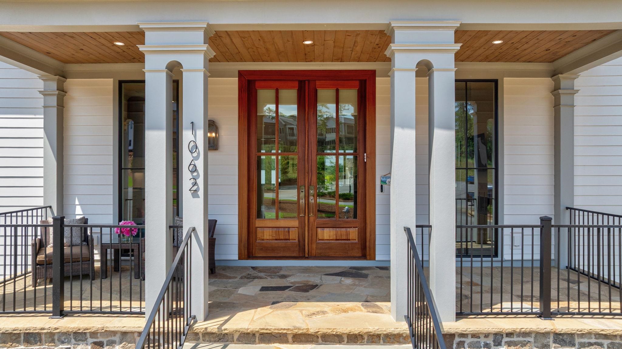 1062 FISH HOOK LANE image 3