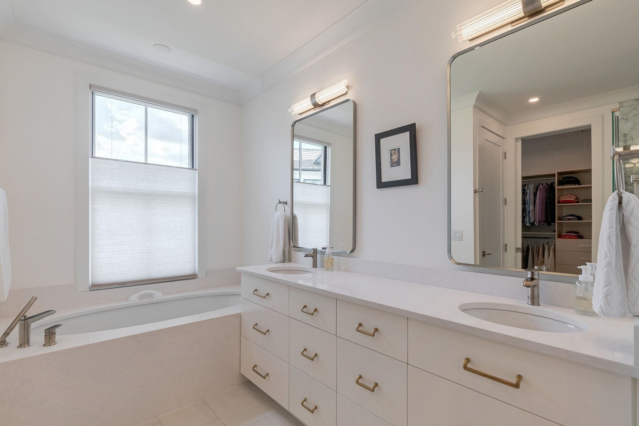 1062 FISH HOOK LANE image 21