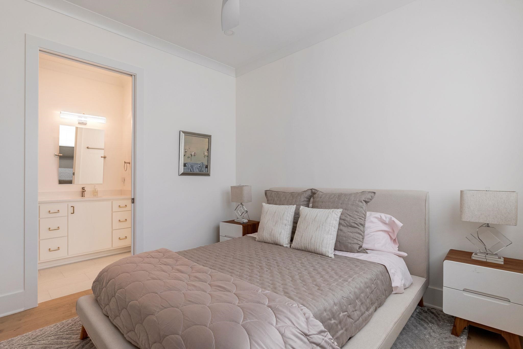 1062 FISH HOOK LANE image 37