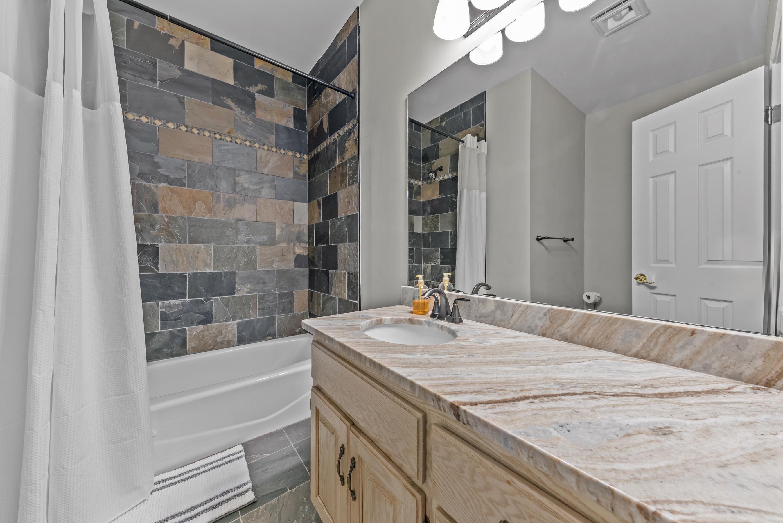 1241 MERCER TRAIL image 56