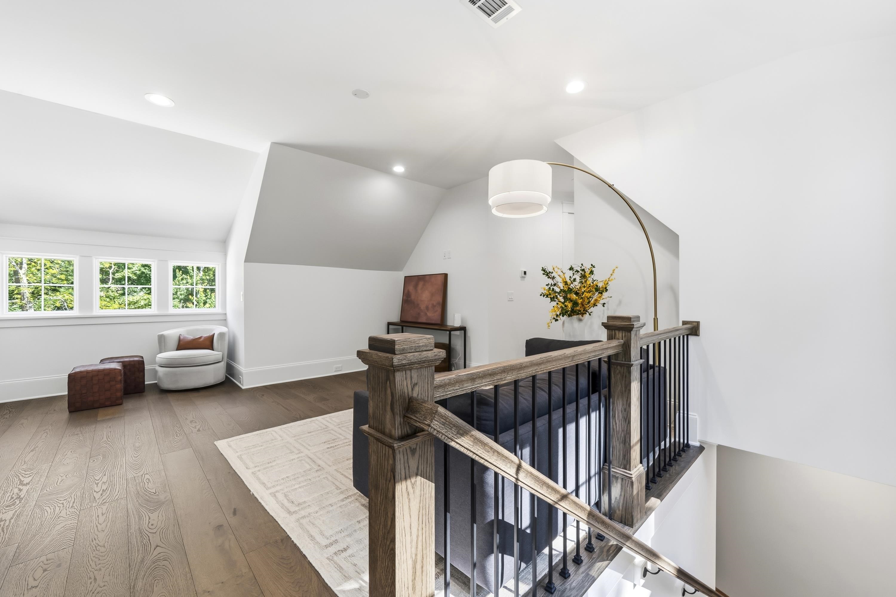 1060 CENTENNIAL POST image 28