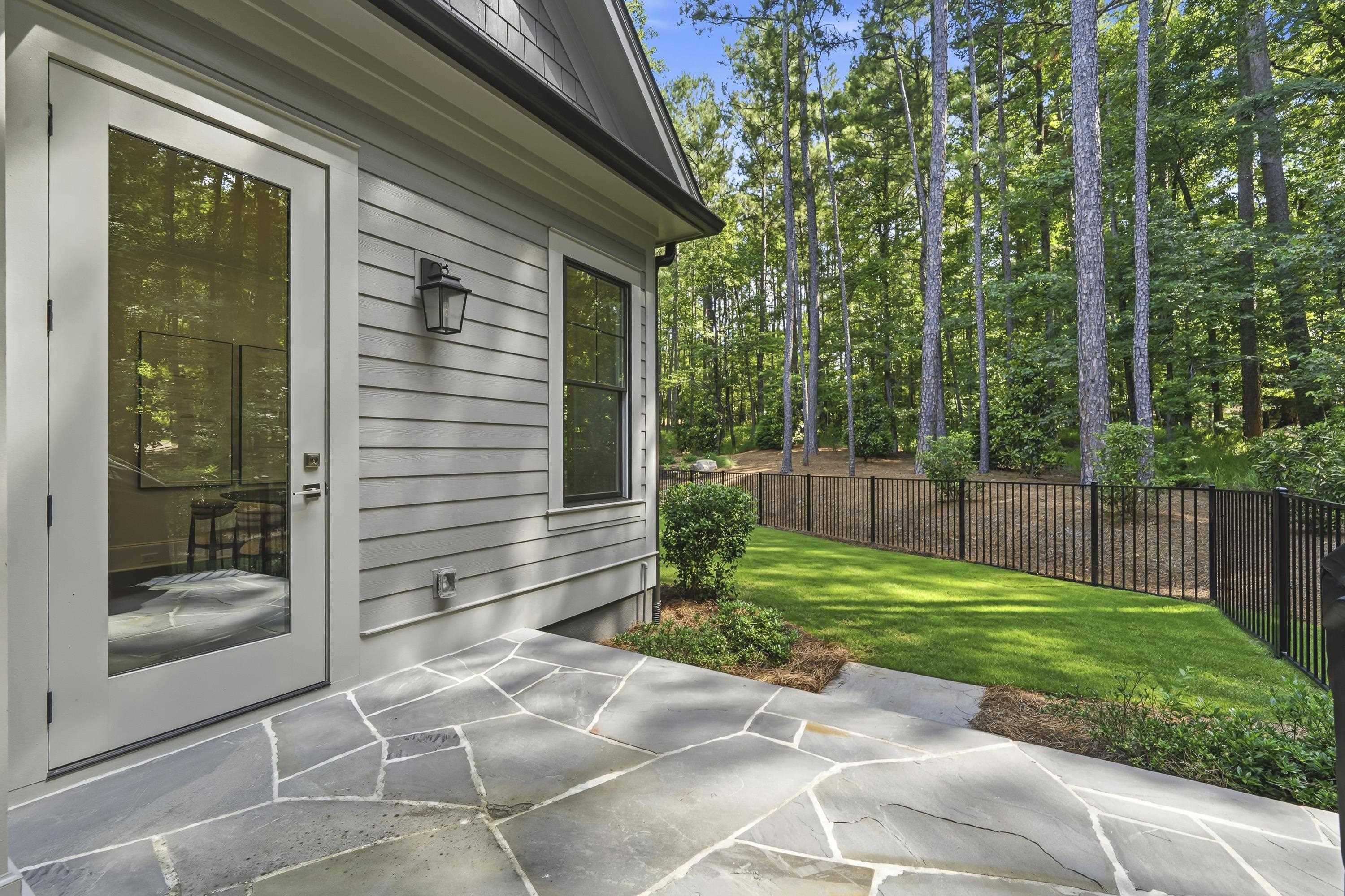 1060 CENTENNIAL POST image 35