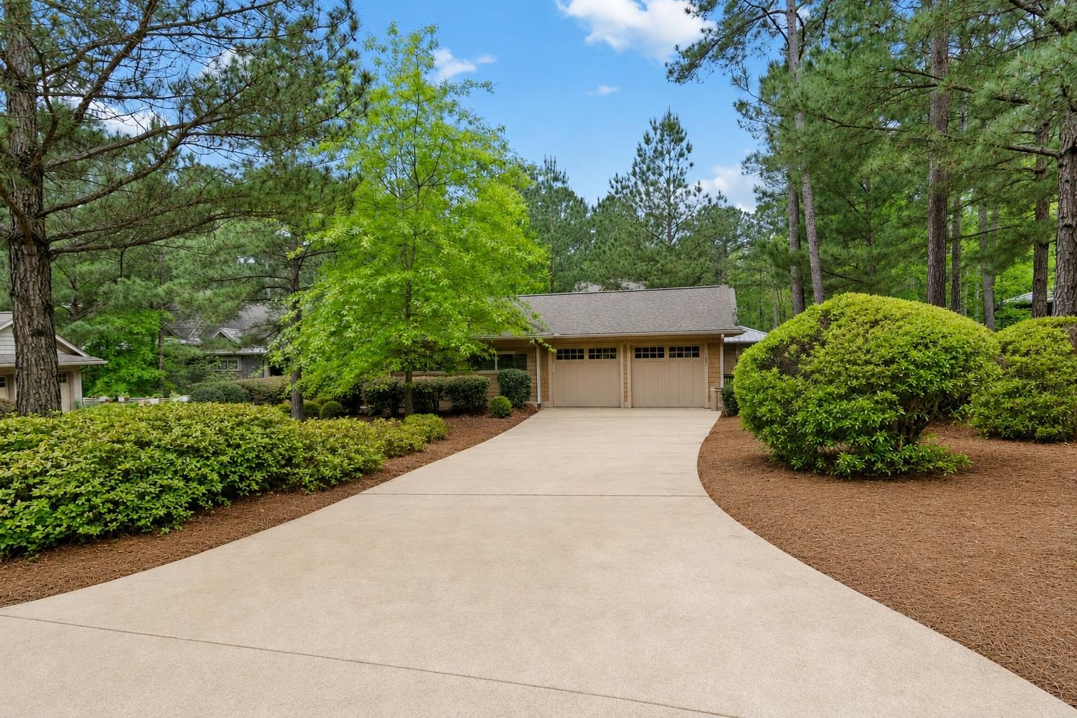 1081 REGENCY DRIVE image 3