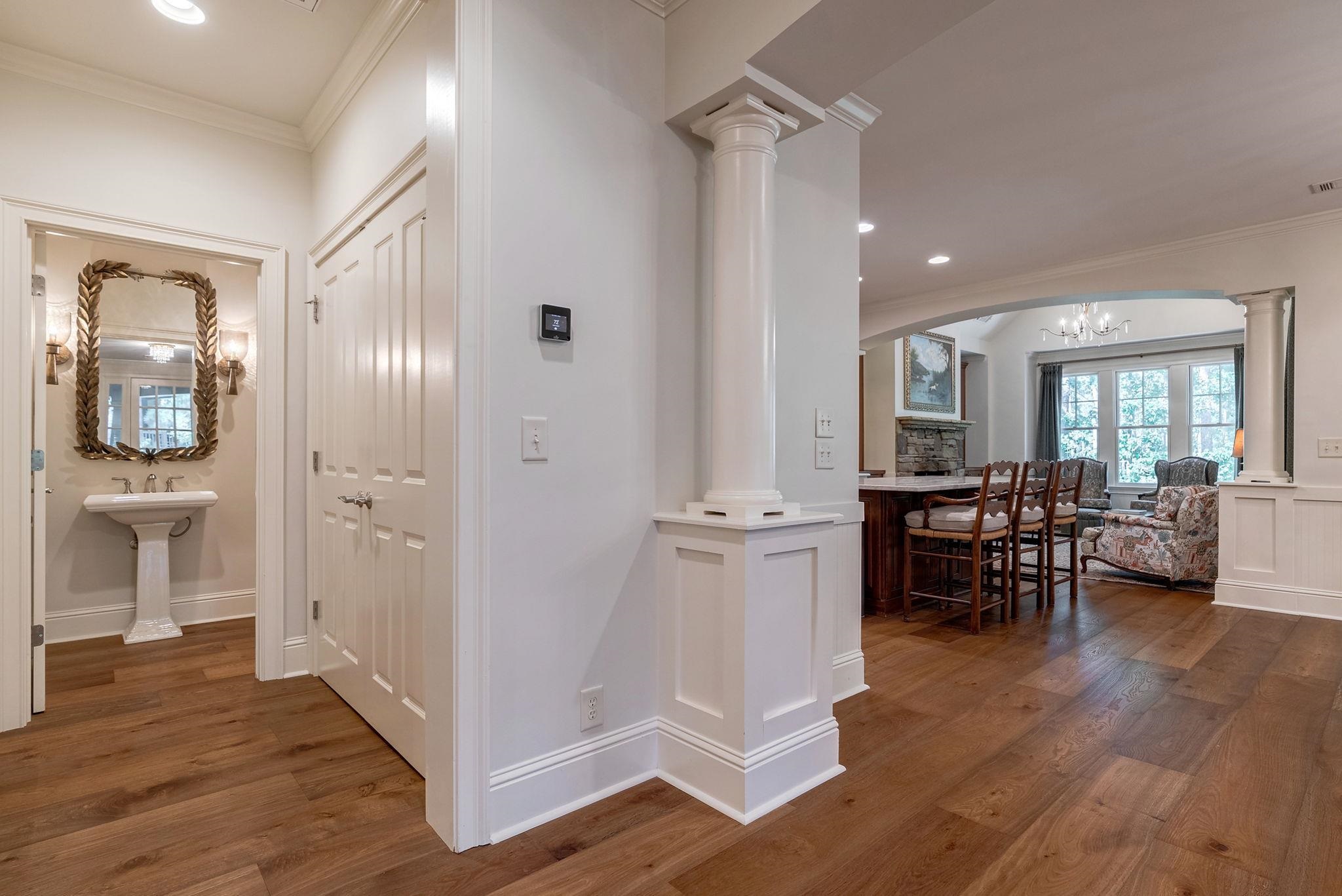 1081 REGENCY DRIVE image 19