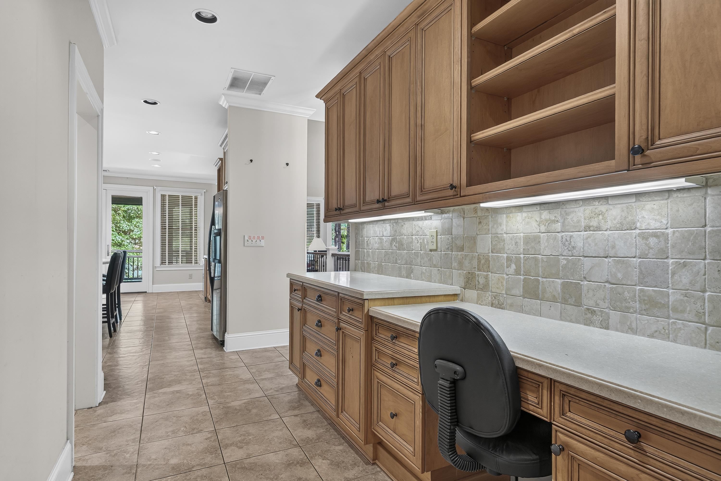 229 REYNOLDS DRIVE image 23