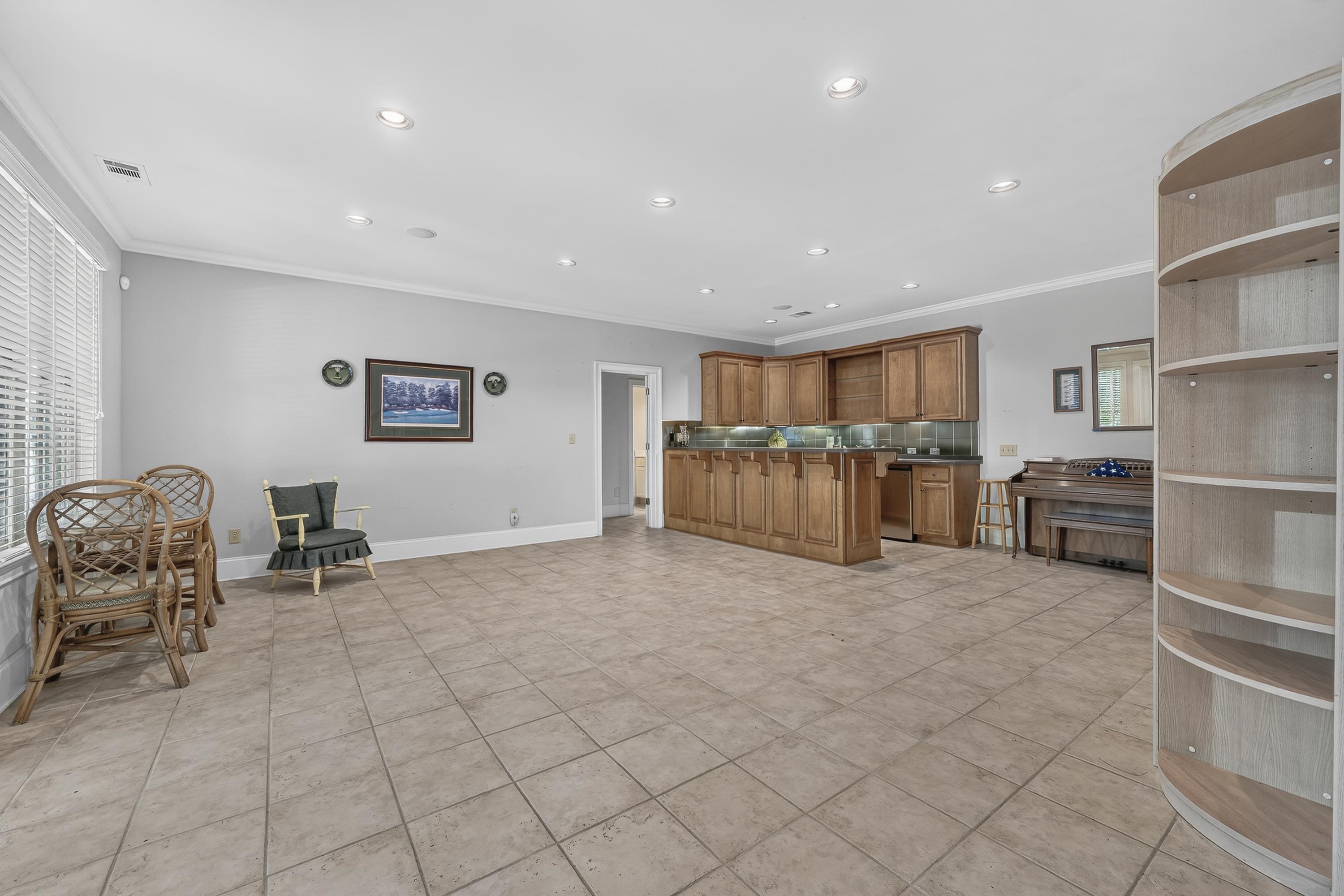 229 REYNOLDS DRIVE image 29
