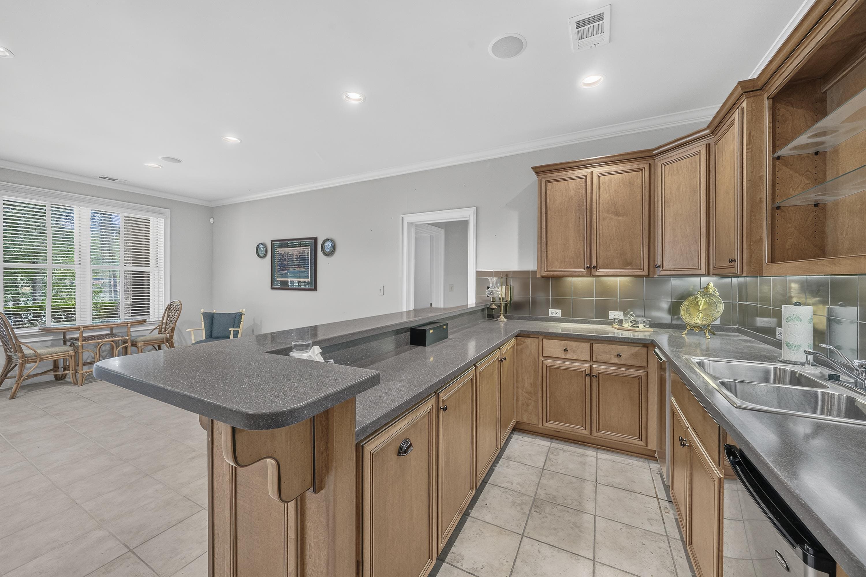 229 REYNOLDS DRIVE image 31