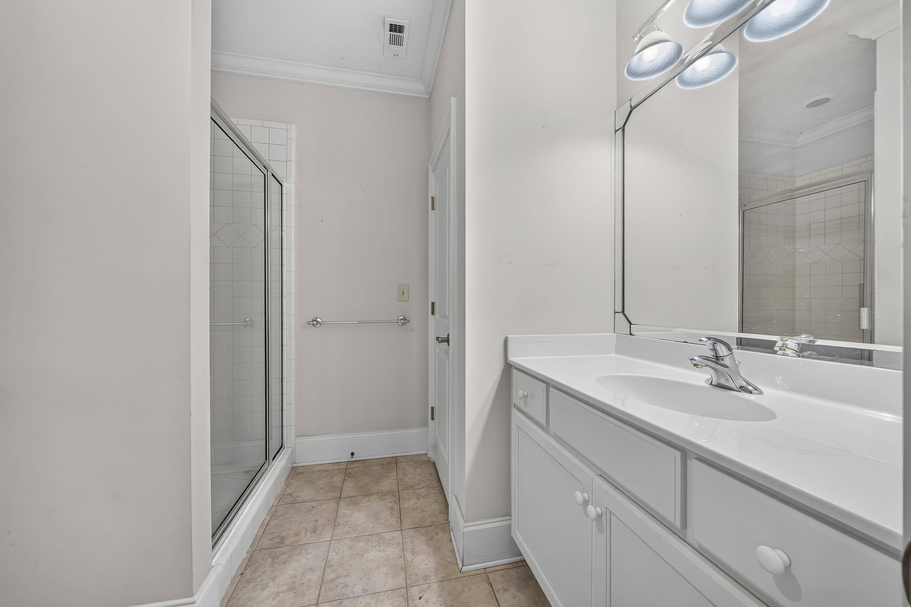 229 REYNOLDS DRIVE image 41