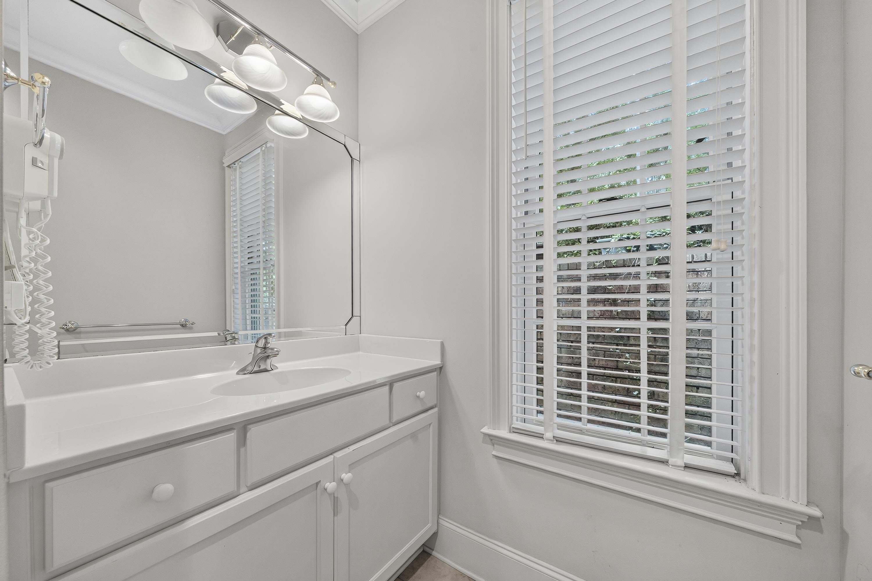 229 REYNOLDS DRIVE image 46