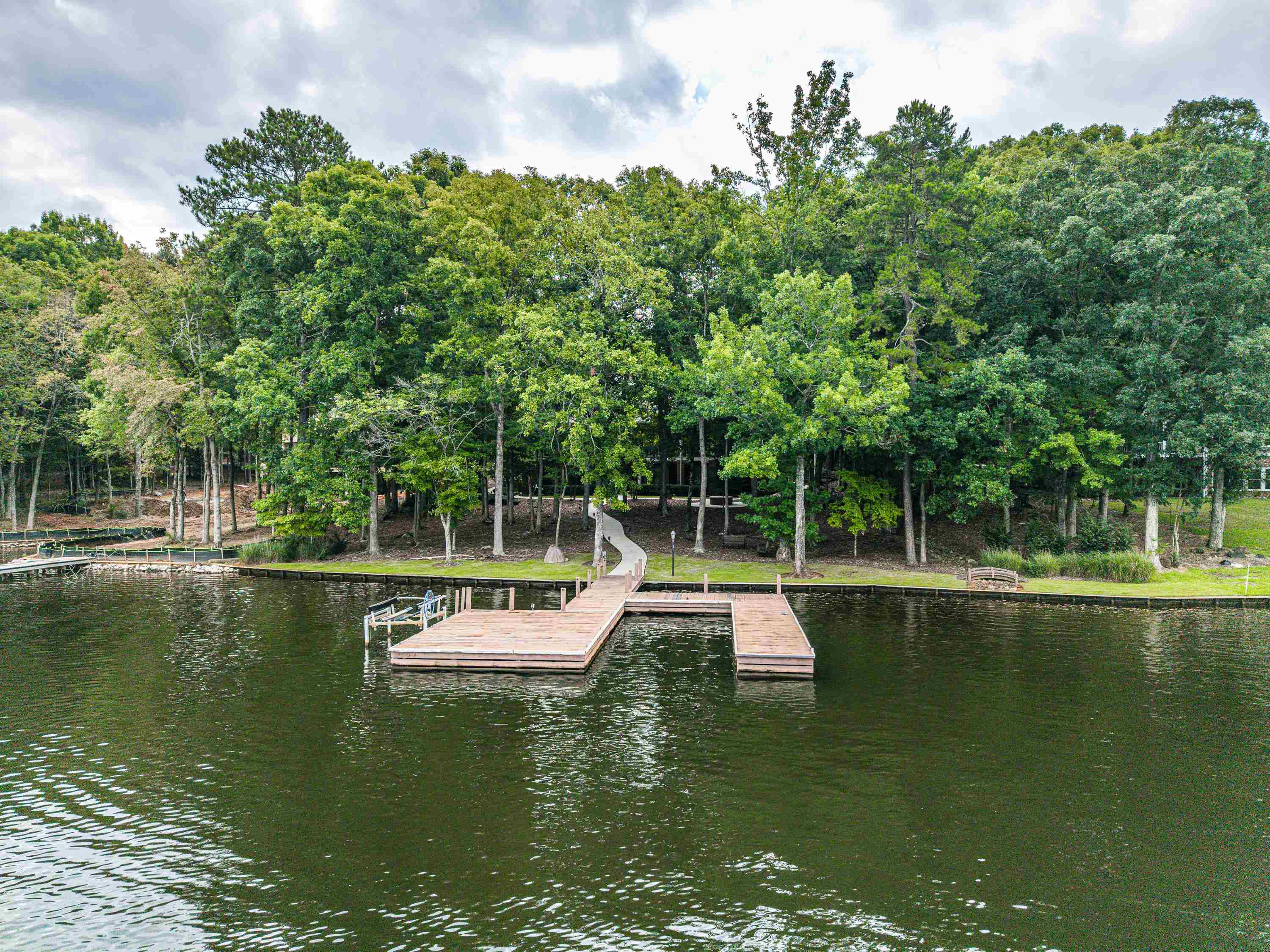 229 REYNOLDS DRIVE image 7