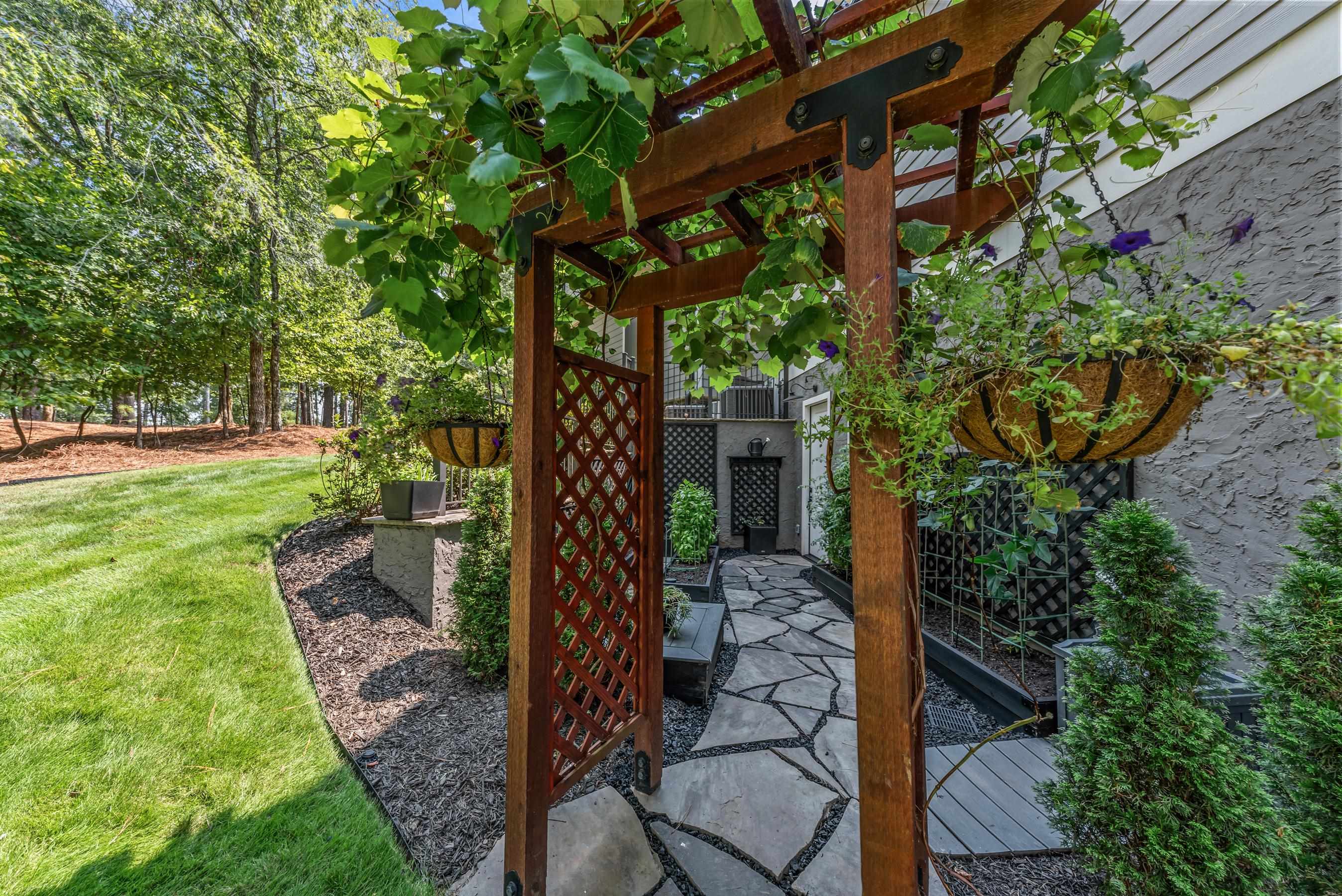 1501 GARNERS FERRY image 47