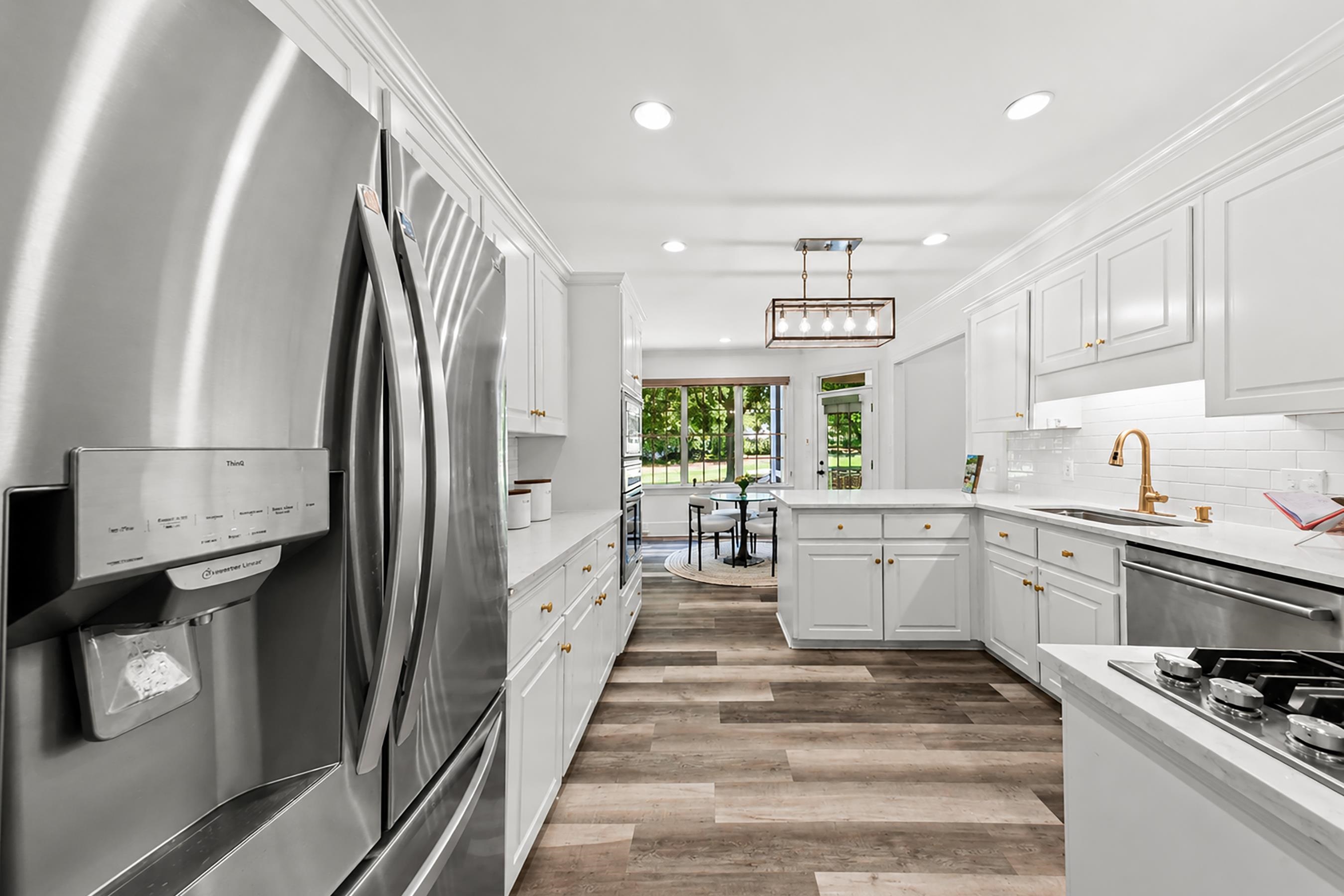 204 BROADLANDS DRIVE image 21