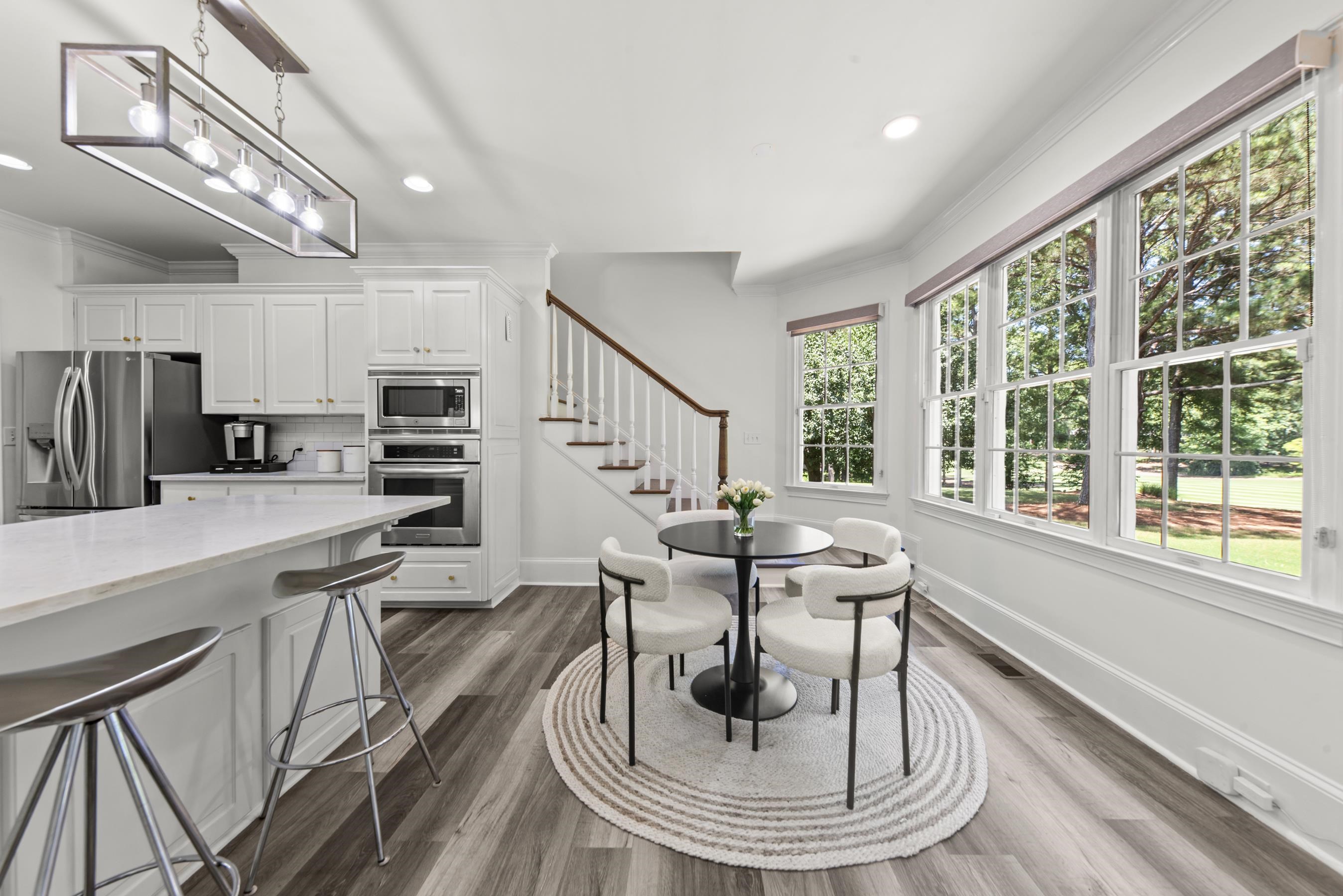 204 BROADLANDS DRIVE image 24