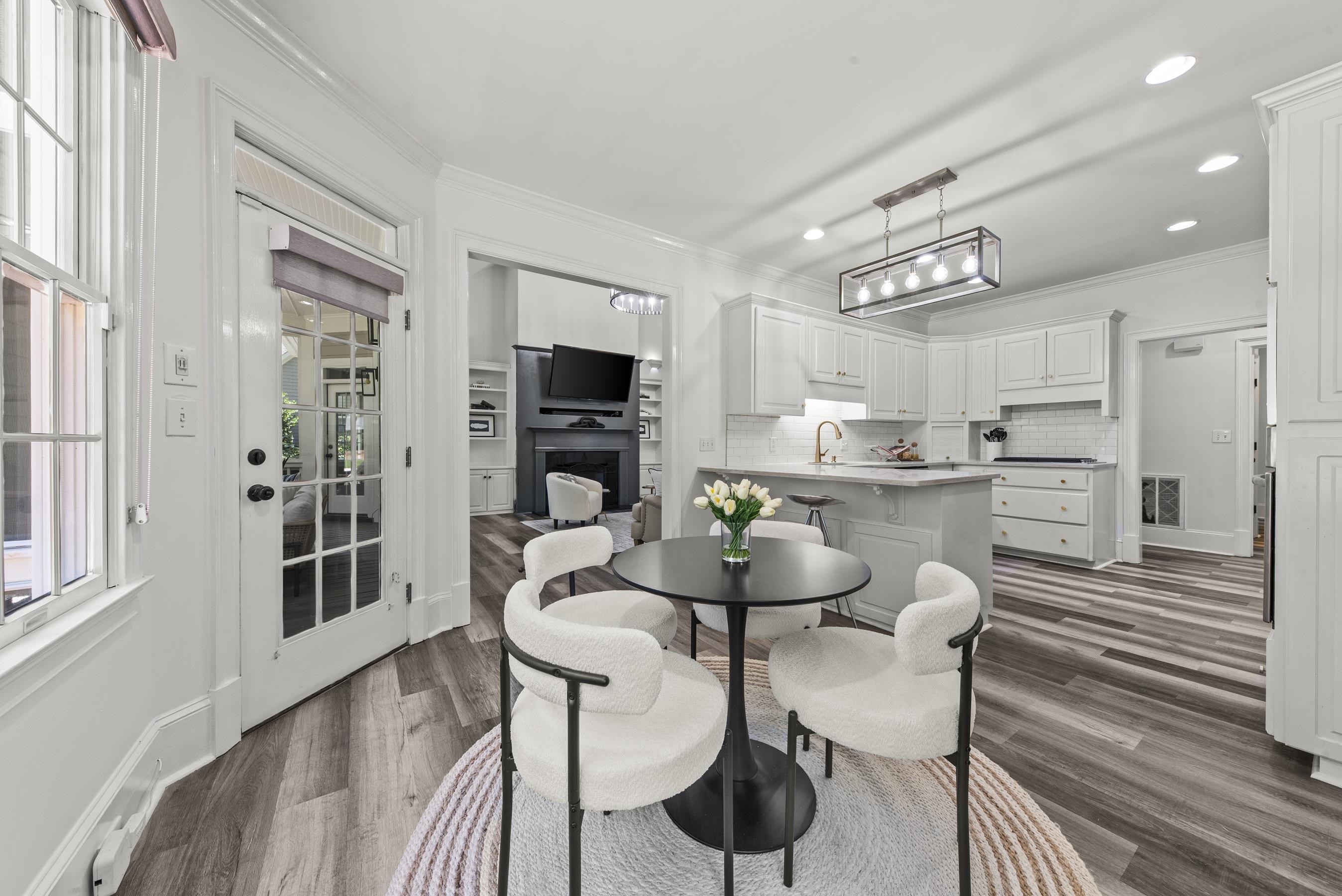 204 BROADLANDS DRIVE image 27