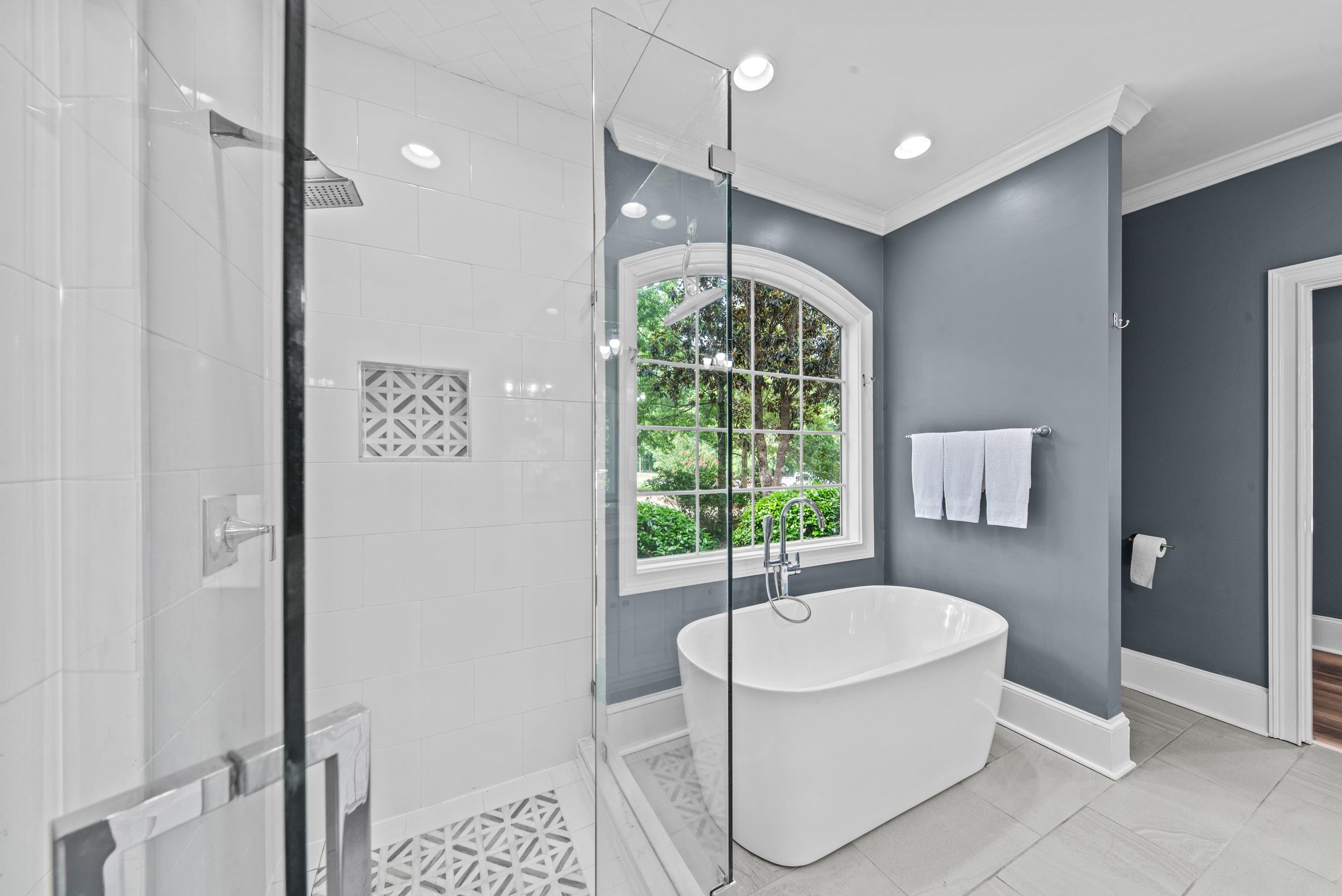 204 BROADLANDS DRIVE image 34