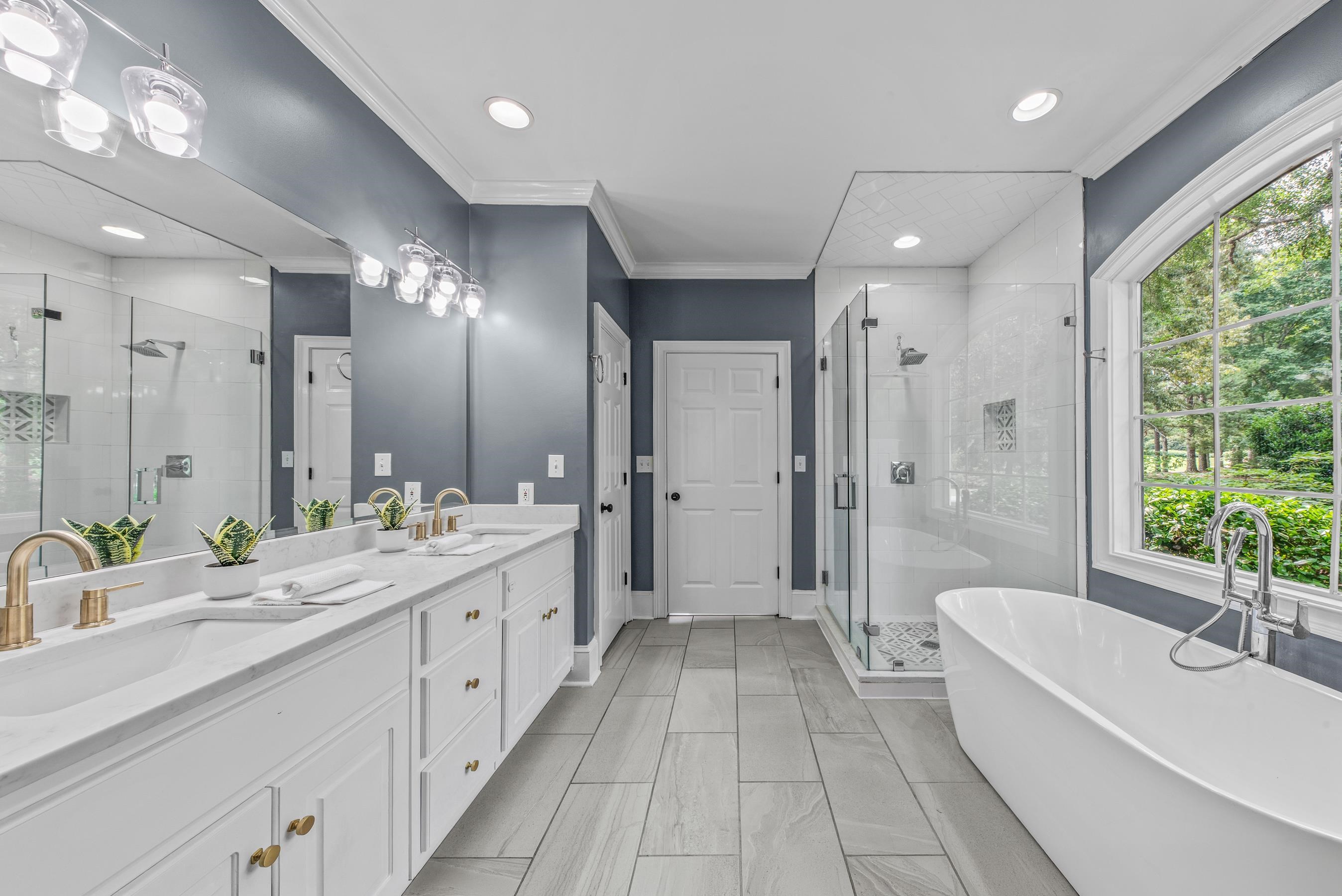 204 BROADLANDS DRIVE image 37