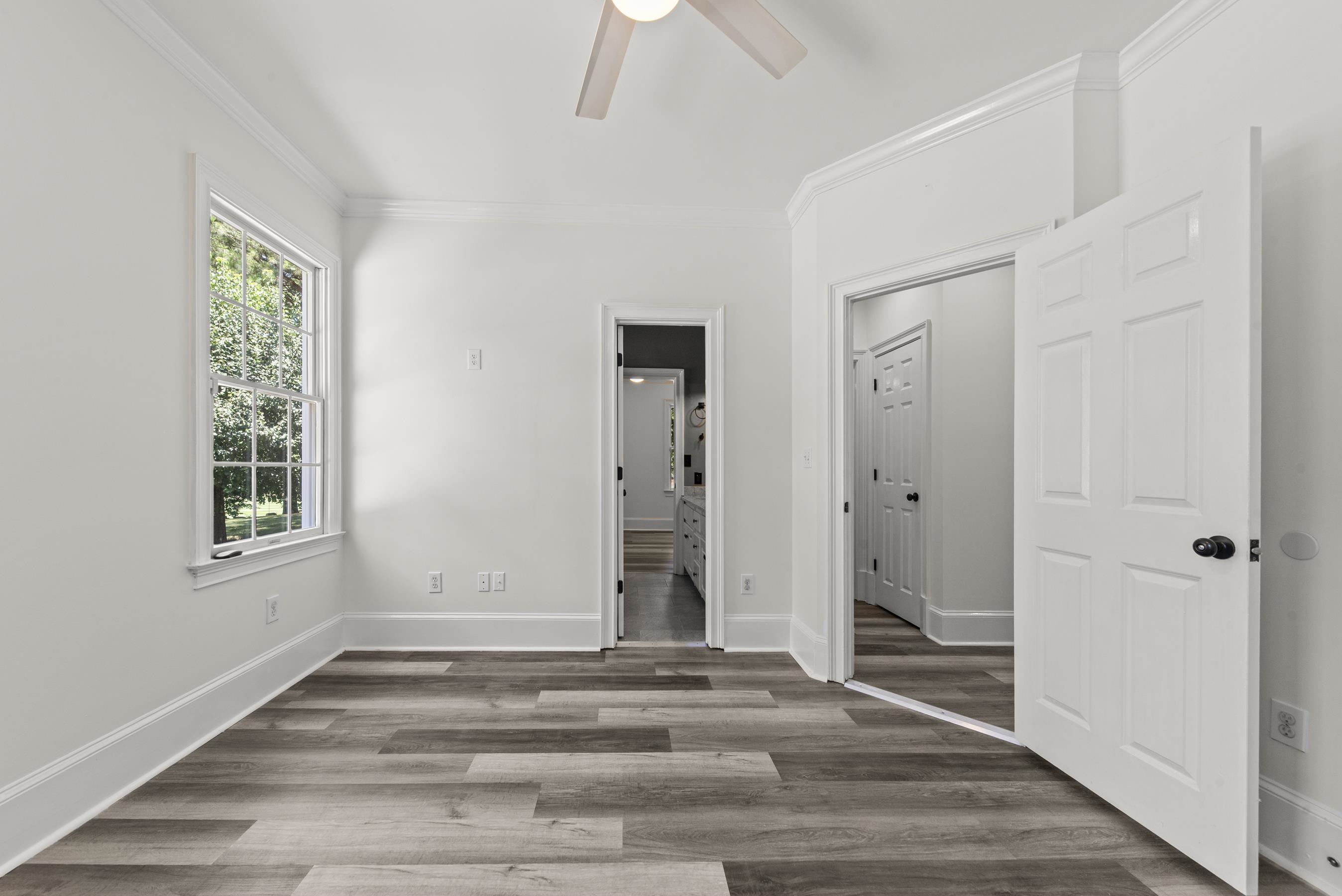 204 BROADLANDS DRIVE image 38