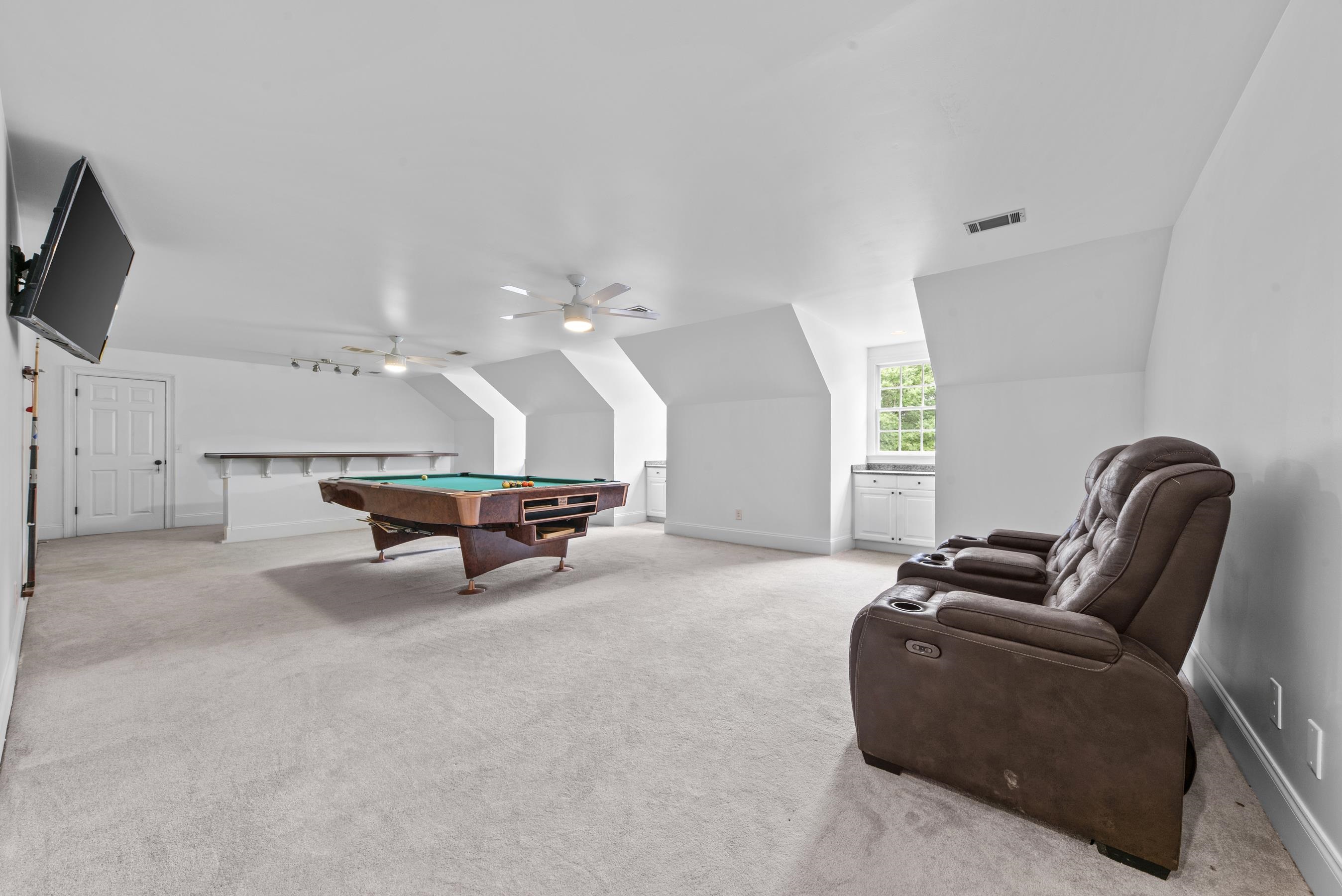 204 BROADLANDS DRIVE image 48